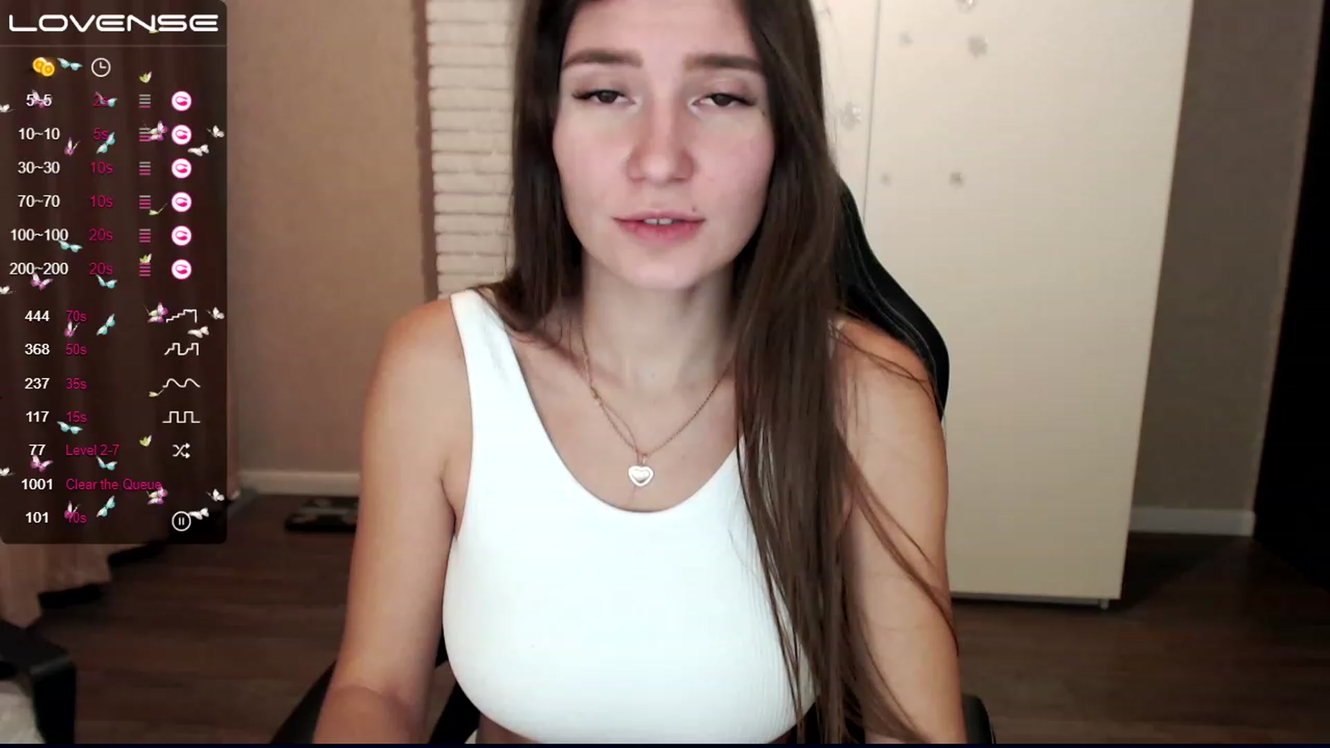 Gallery image thumbnail from HollyMollyy's myfreecams stream on, 12/10/2022, 17:49 image 3 of 20