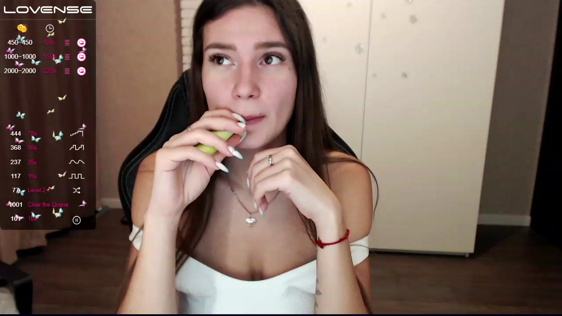 Gallery image thumbnail from HollyMollyy's myfreecams stream on, 12/10/2022, 17:49 image 16 of 20