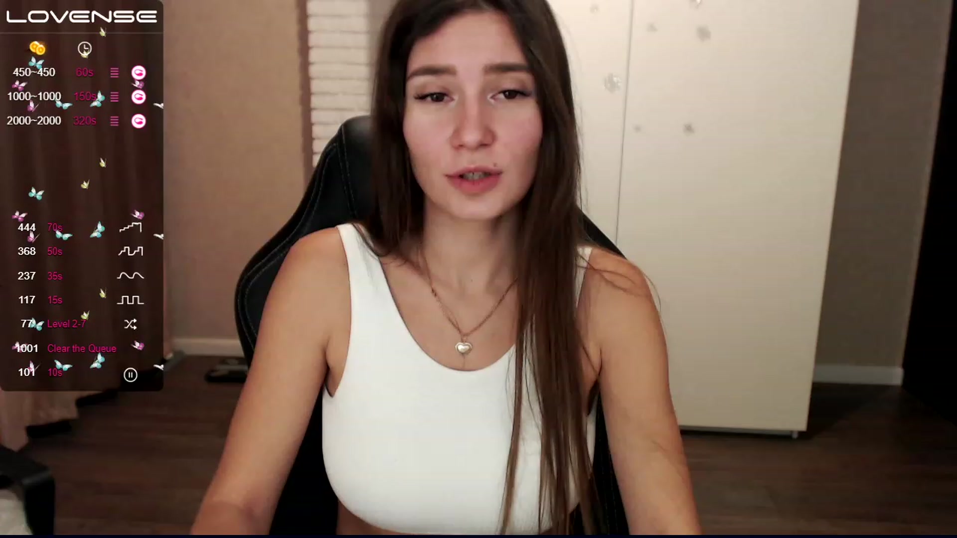 Gallery image thumbnail from HollyMollyy's myfreecams stream on, 12/10/2022, 17:49 image 4 of 20