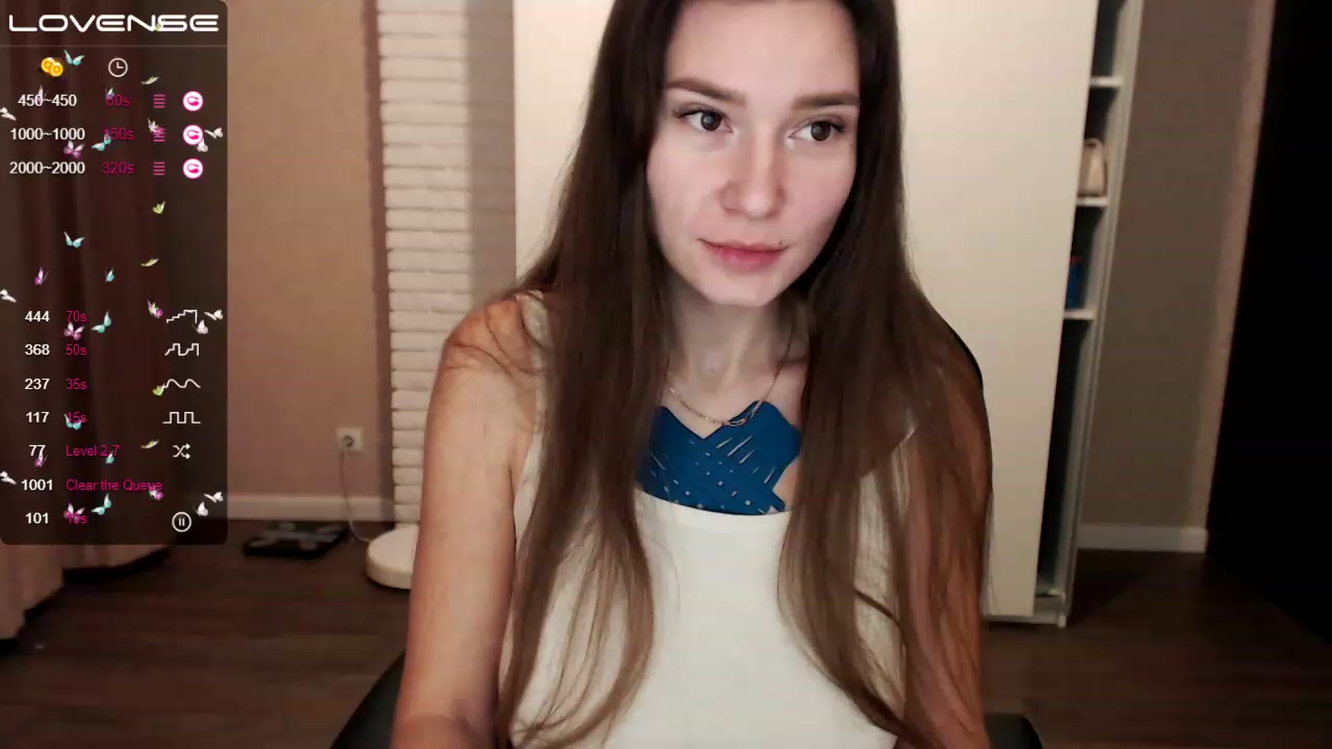 Gallery image thumbnail from HollyMollyy's myfreecams stream on, 12/16/2022, 24:10 image 1 of 20