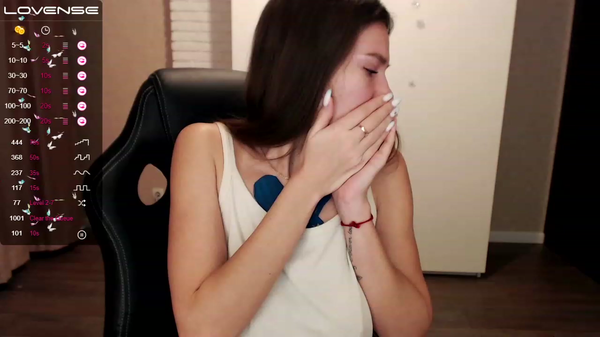 Gallery image thumbnail from HollyMollyy's myfreecams stream on, 12/16/2022, 24:10 image 4 of 20