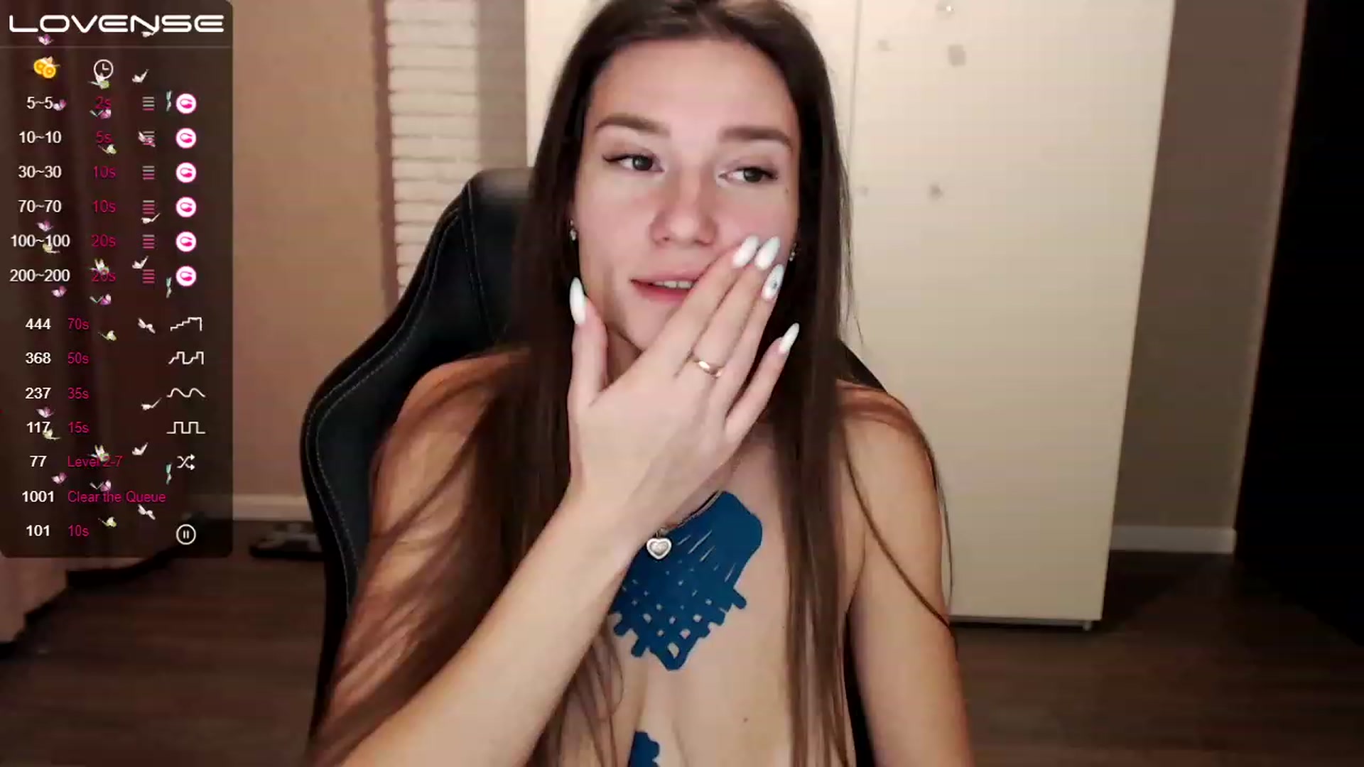 Gallery image thumbnail from HollyMollyy's myfreecams stream on, 12/16/2022, 24:10 image 20 of 20
