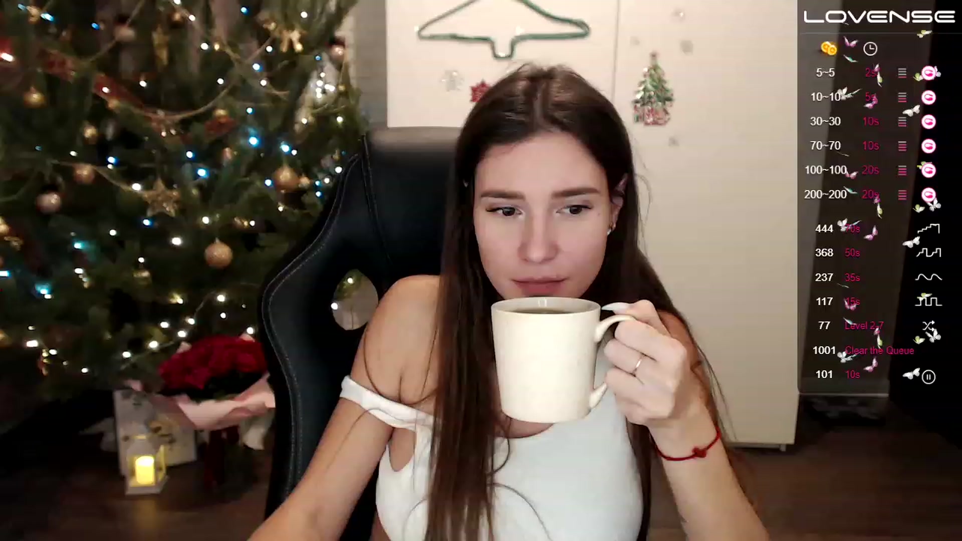 Gallery image thumbnail from HollyMollyy's myfreecams stream on, 12/19/2022, 14:13 image 6 of 20