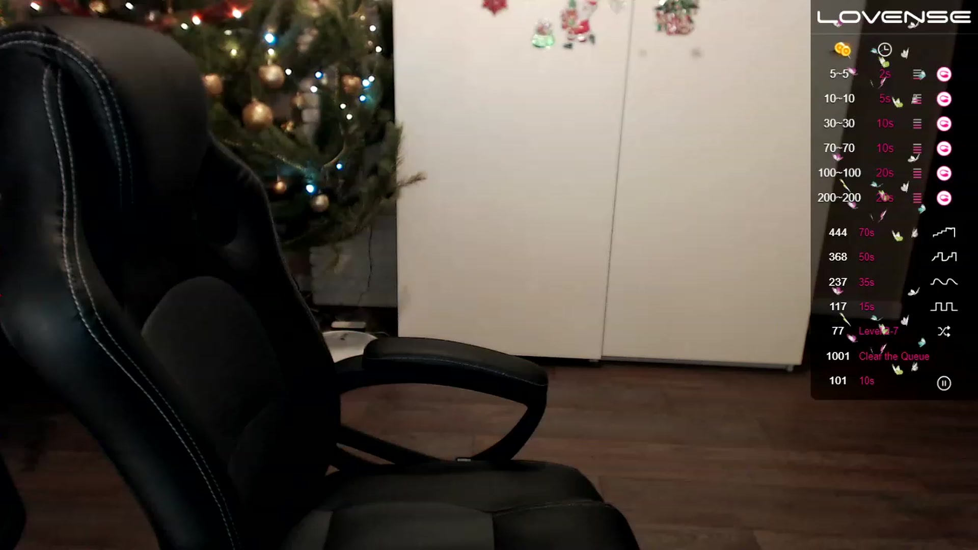 Gallery image thumbnail from HollyMollyy's myfreecams stream on, 12/28/2022, 22:13 image 12 of 20
