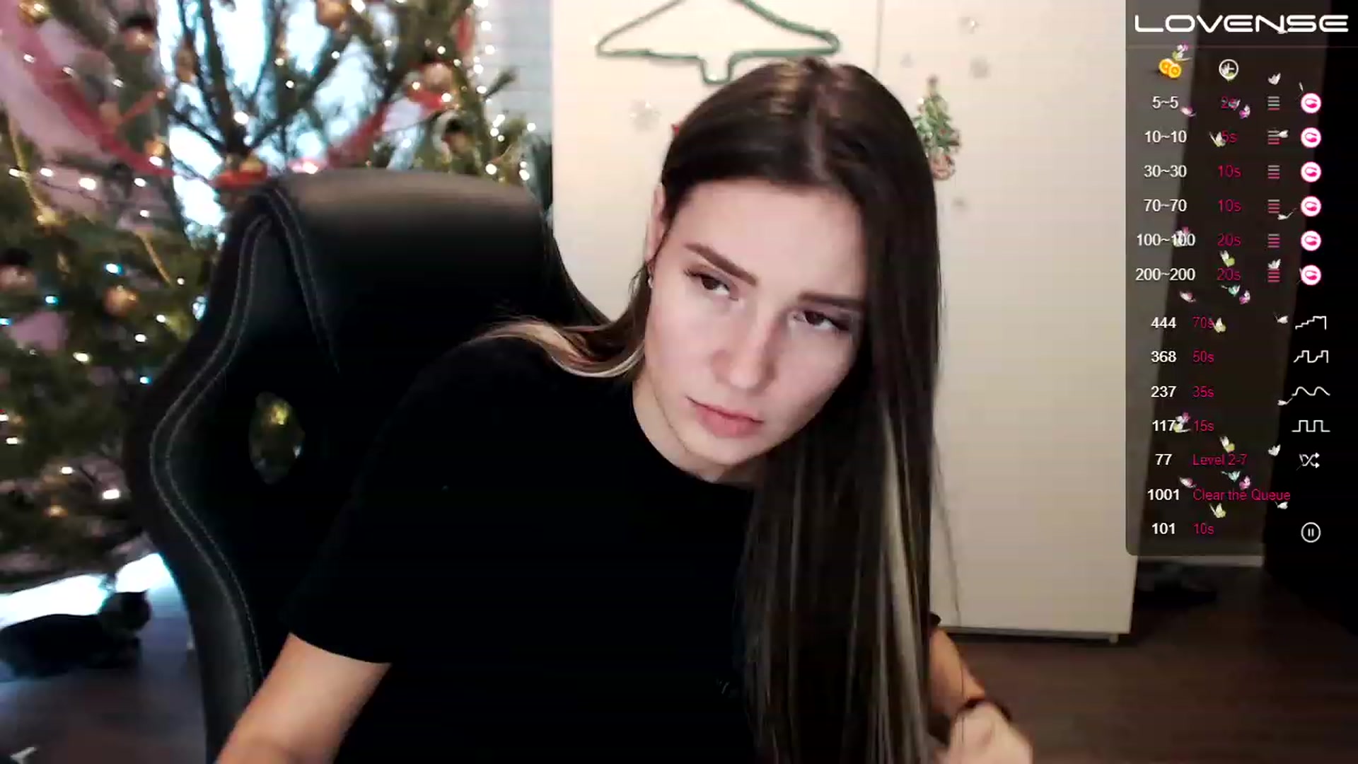 Gallery image thumbnail from HollyMollyy's myfreecams stream on, 12/29/2022, 10:31 image 12 of 20