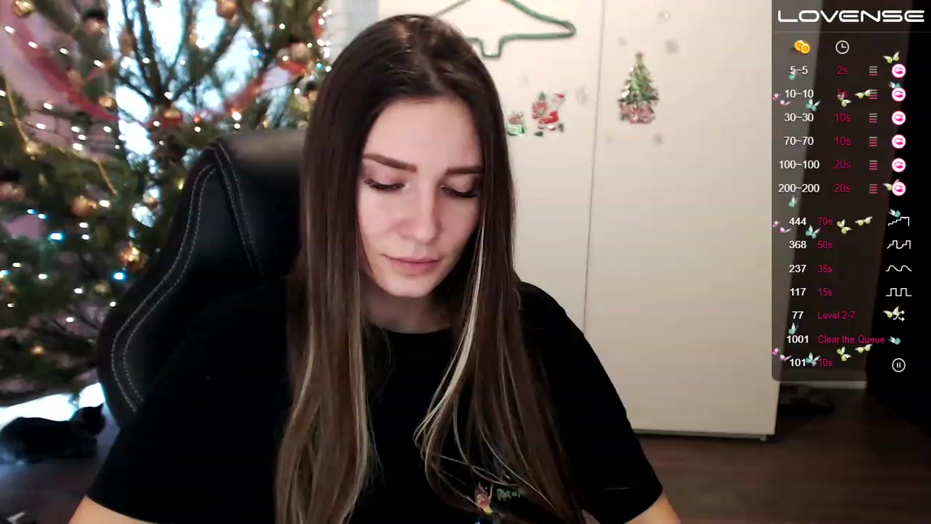 Gallery image thumbnail from HollyMollyy's myfreecams stream on, 12/29/2022, 10:31 image 8 of 20