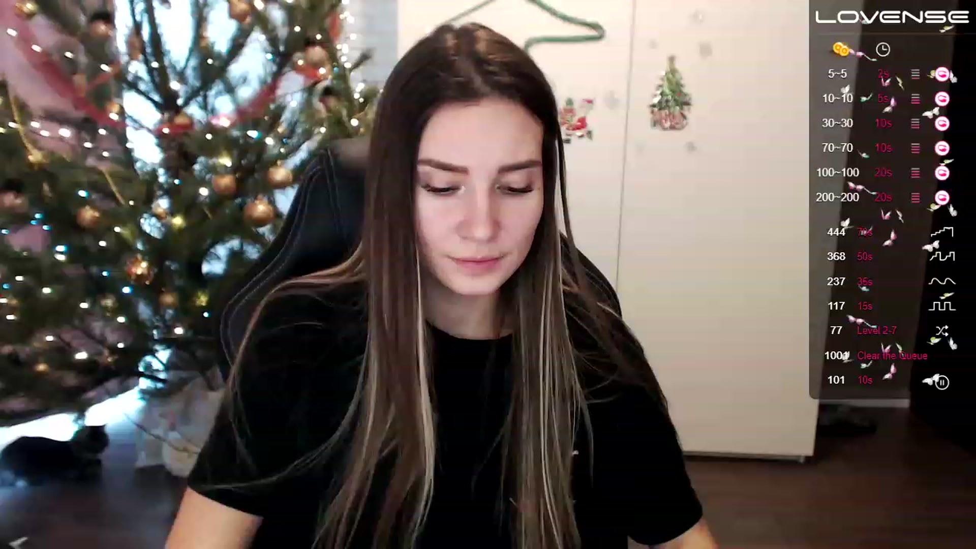 Gallery image thumbnail from HollyMollyy's myfreecams stream on, 12/29/2022, 10:31 image 1 of 20