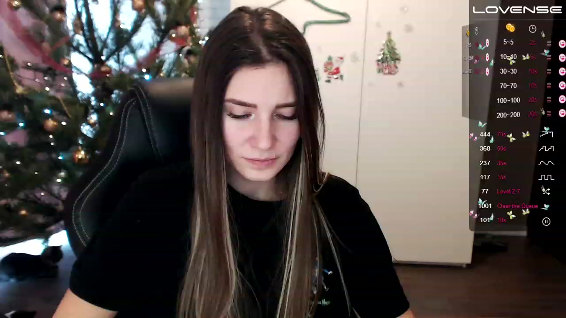 Gallery image thumbnail from HollyMollyy's myfreecams stream on, 12/29/2022, 10:31 image 5 of 20