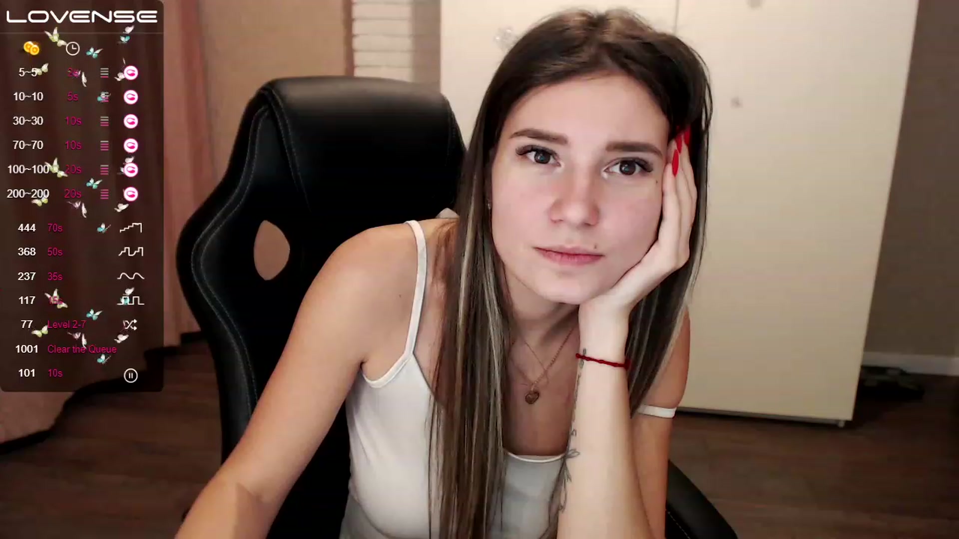 Gallery image thumbnail from HollyMollyy's myfreecams stream on, 01/17/2023, 17:35 image 12 of 20