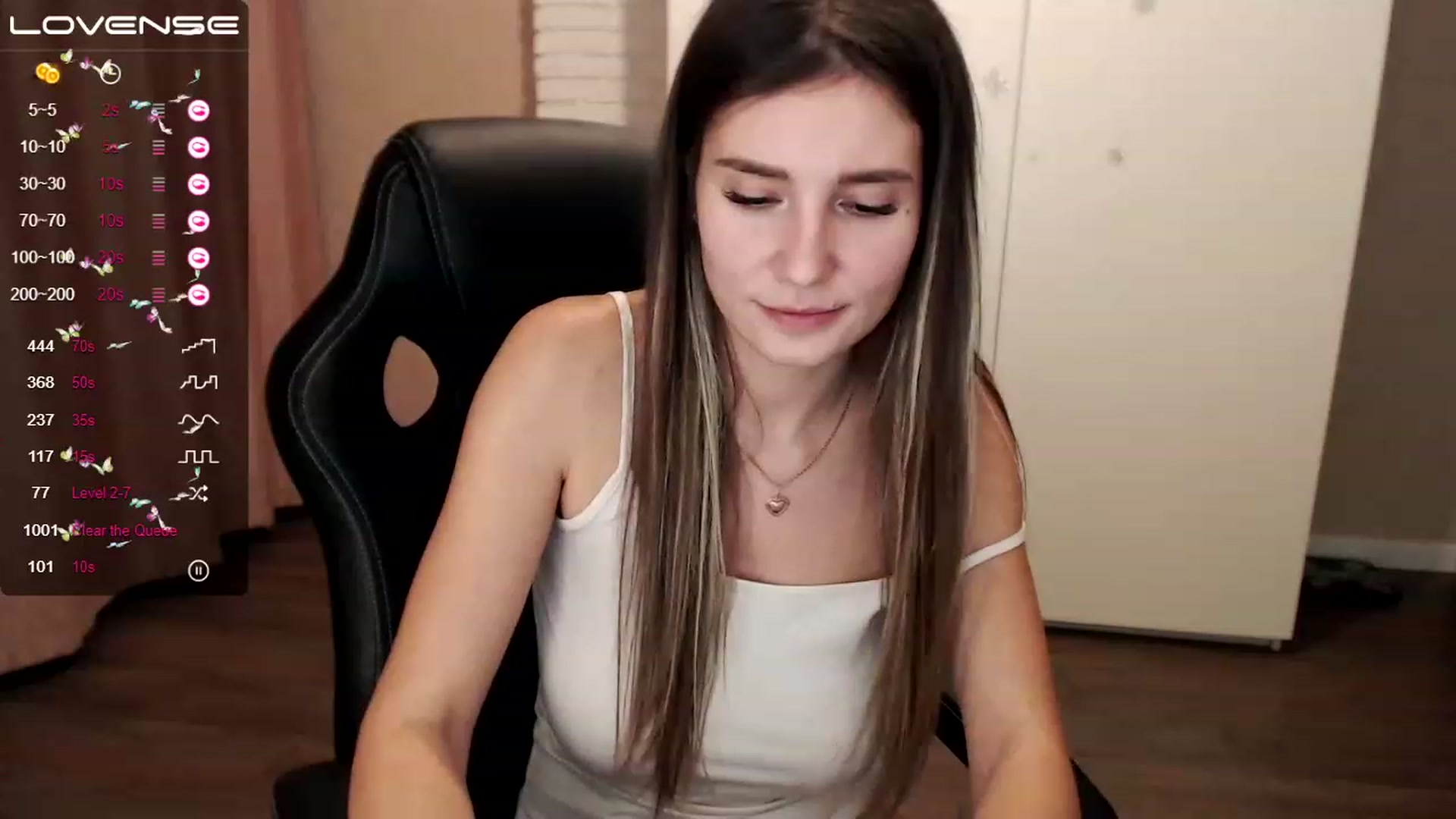 Gallery image thumbnail from HollyMollyy's myfreecams stream on, 01/17/2023, 17:35 image 11 of 20