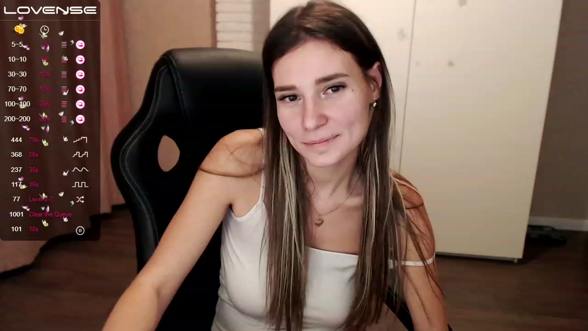 Gallery image thumbnail from HollyMollyy's myfreecams stream on, 01/17/2023, 17:35 image 10 of 20