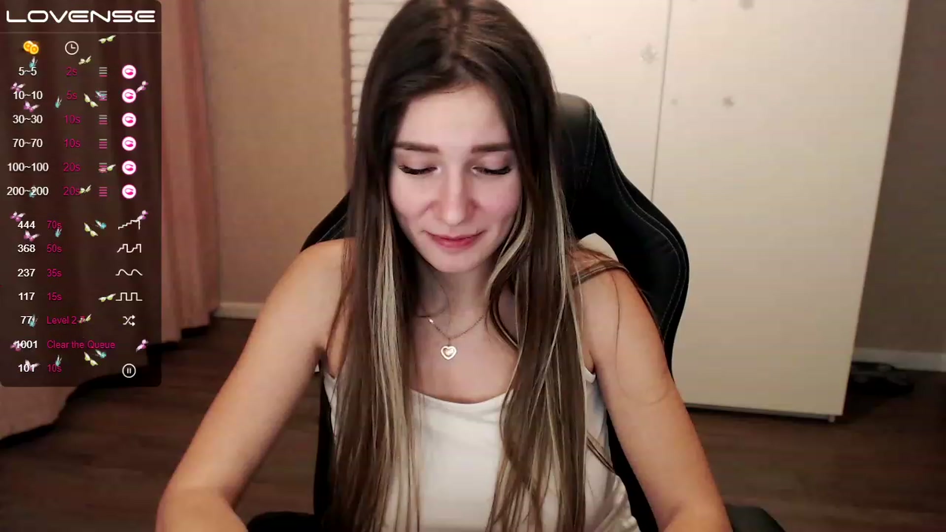 Gallery image thumbnail from HollyMollyy's myfreecams stream on, 01/17/2023, 17:35 image 1 of 20