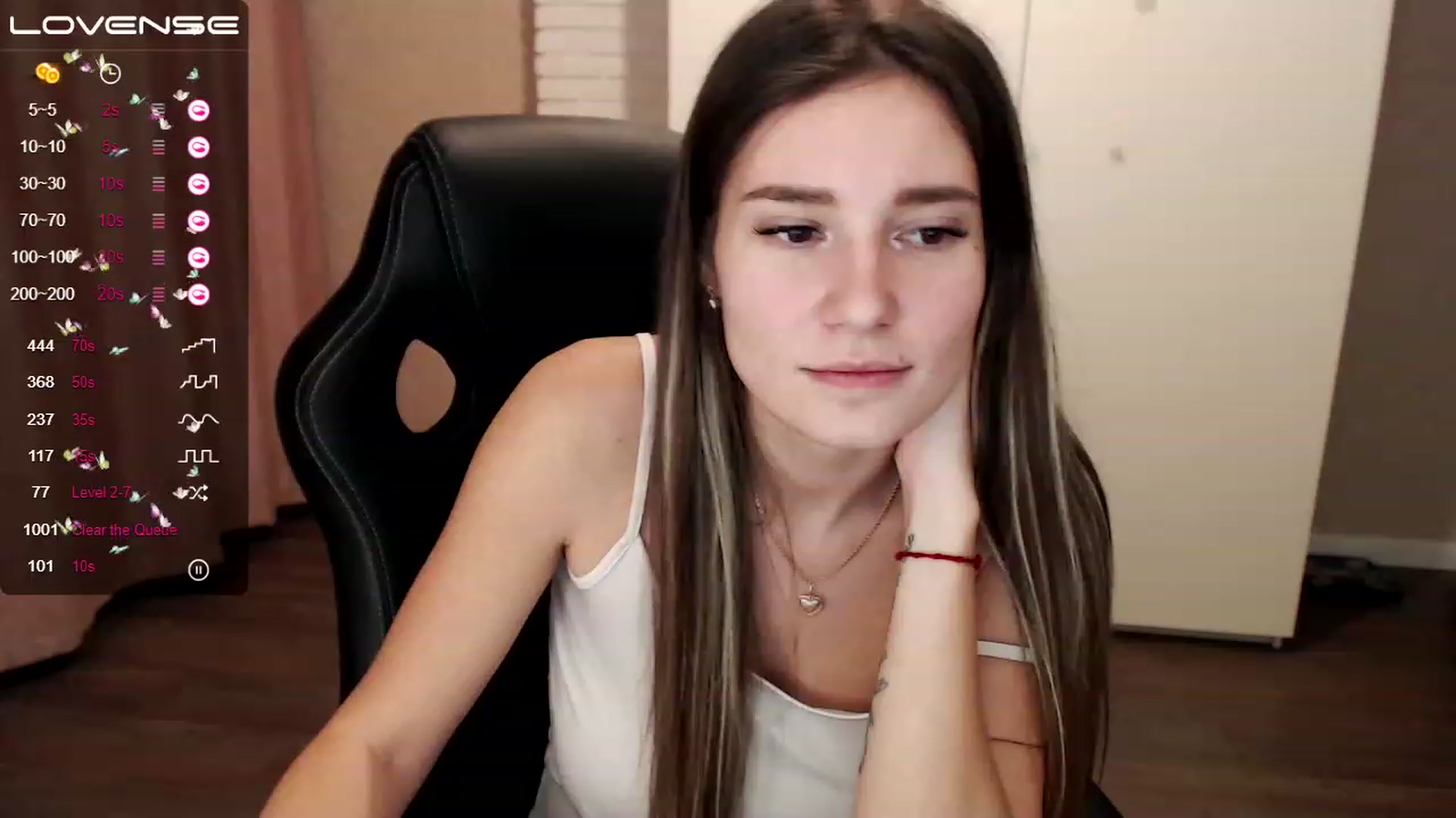 Gallery image thumbnail from HollyMollyy's myfreecams stream on, 01/17/2023, 17:35 image 16 of 20