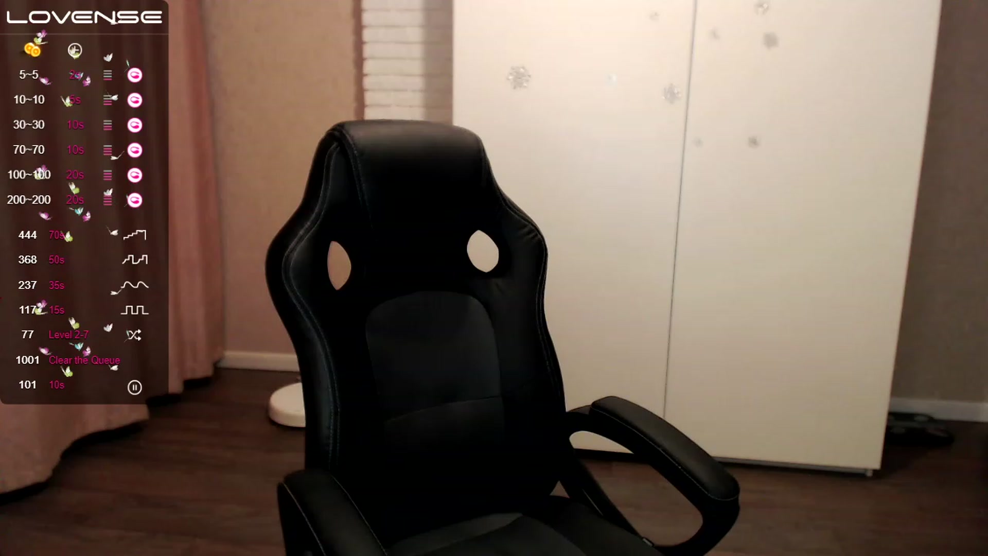 Gallery image thumbnail from HollyMollyy's myfreecams stream on, 01/17/2023, 19:45 image 8 of 20