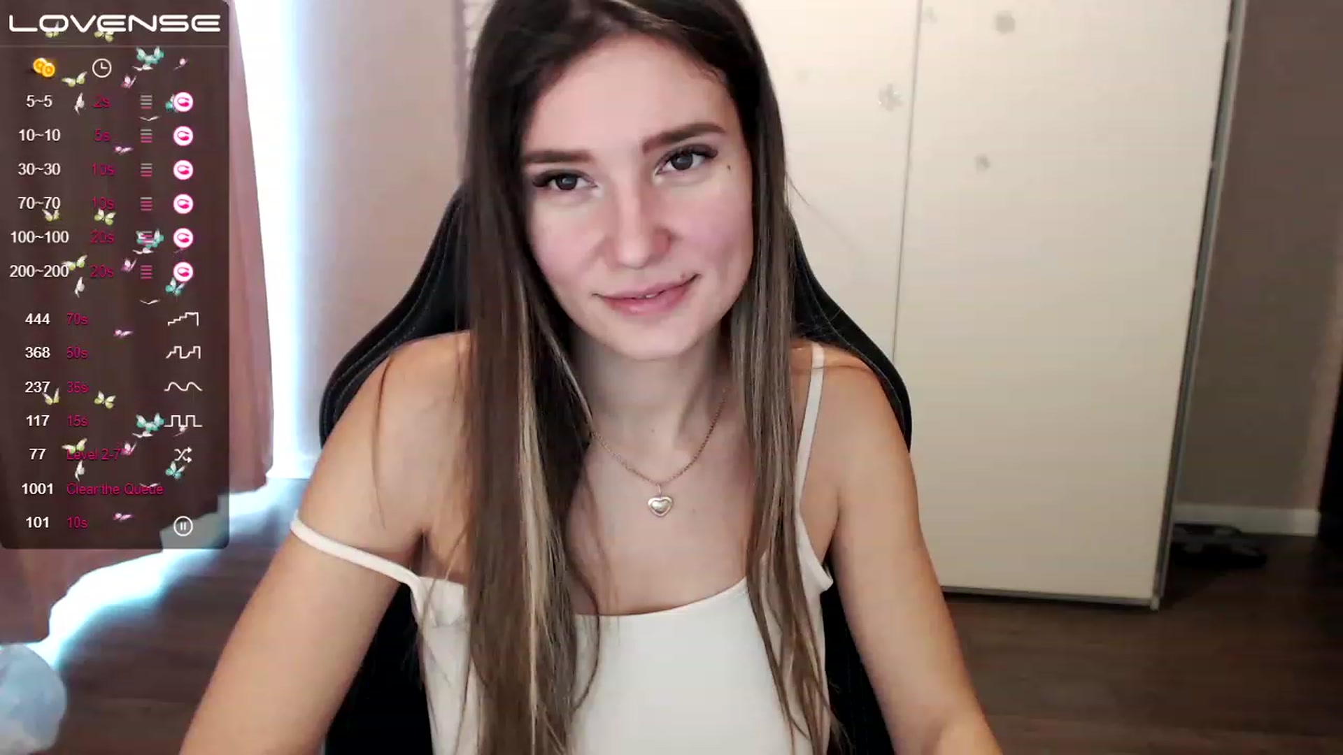 Gallery image thumbnail from HollyMollyy's myfreecams stream on, 01/18/2023, 12:08 image 4 of 20