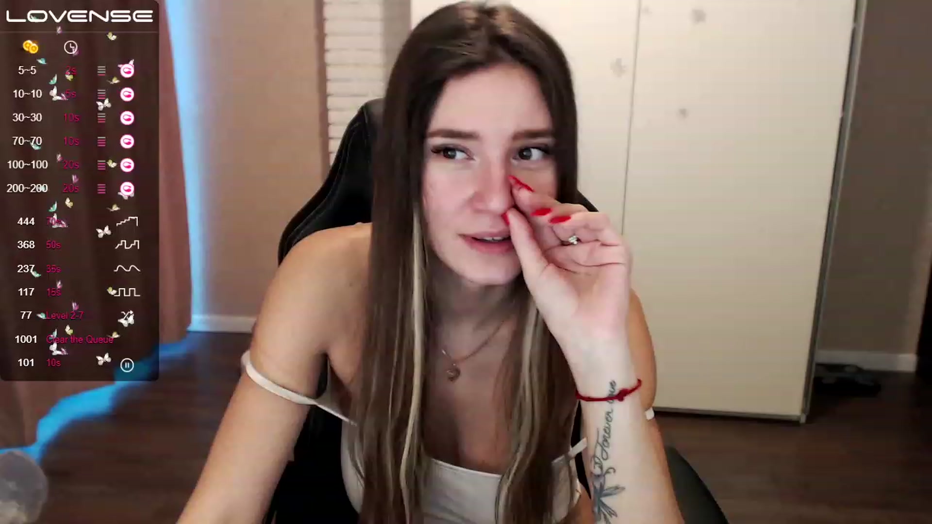 Gallery image thumbnail from HollyMollyy's myfreecams stream on, 01/18/2023, 13:13 image 16 of 20