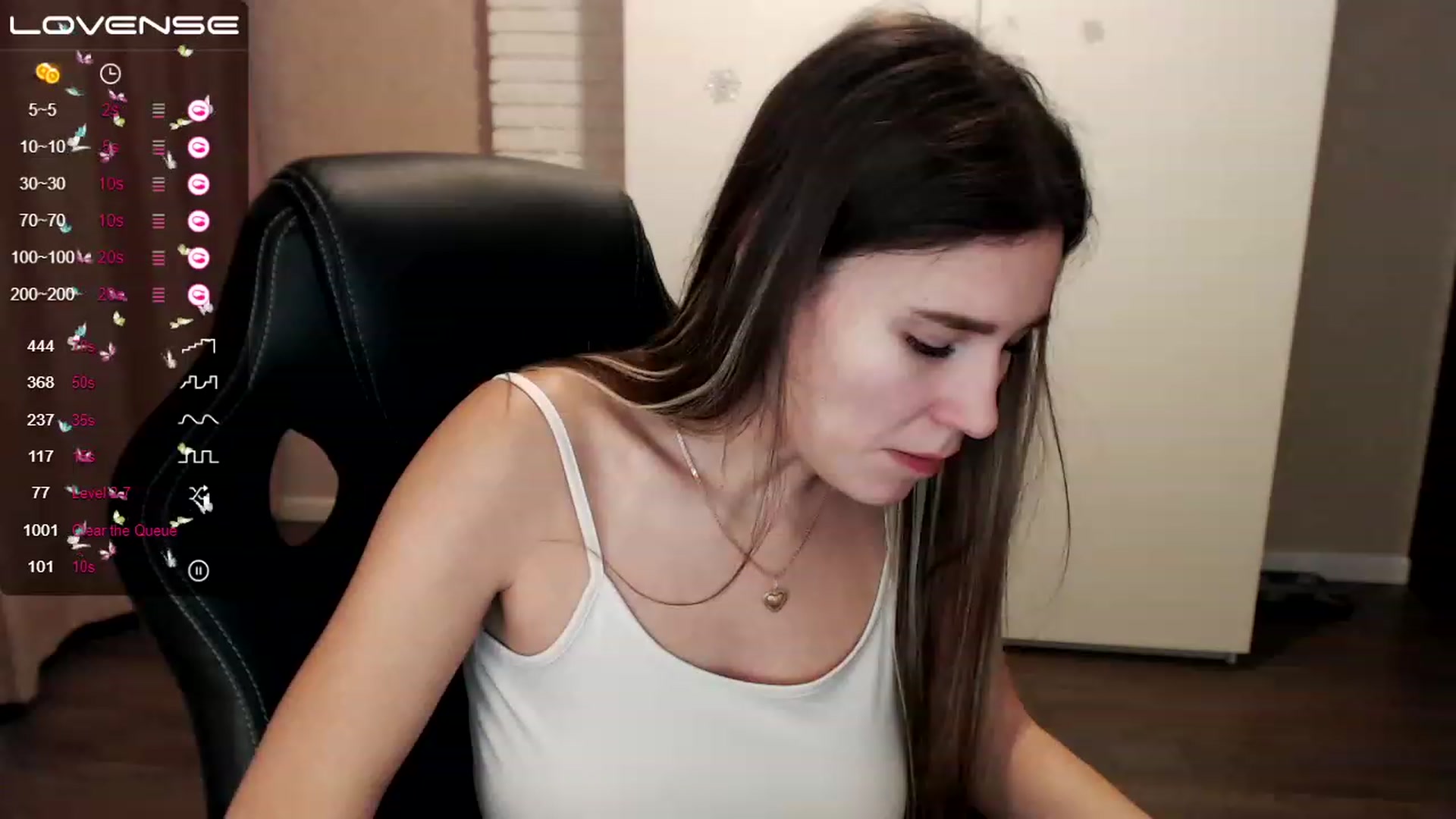 Gallery image thumbnail from HollyMollyy's myfreecams stream on, 01/18/2023, 17:28 image 13 of 20