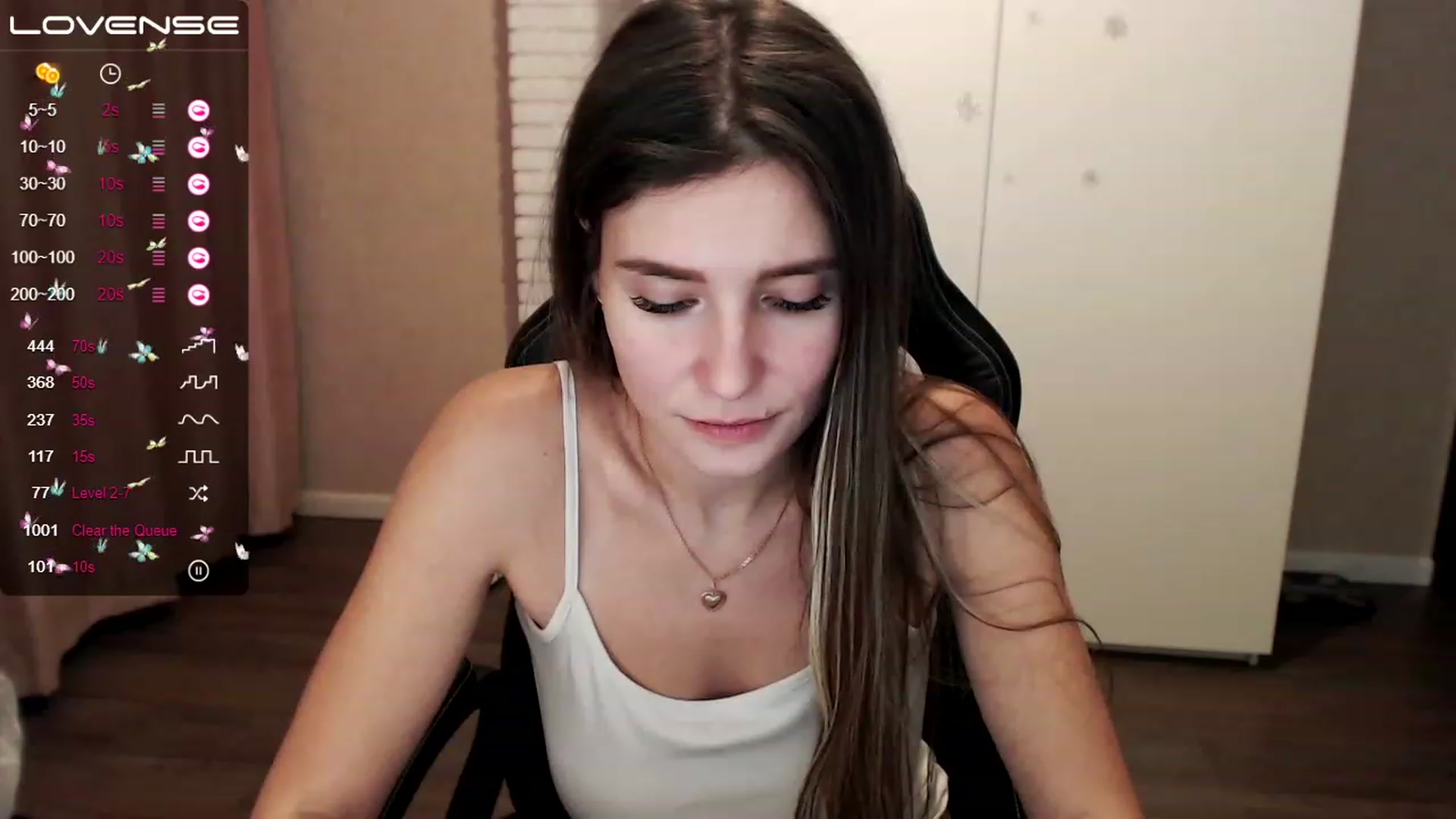 Gallery image thumbnail from HollyMollyy's myfreecams stream on, 01/18/2023, 17:28 image 18 of 20