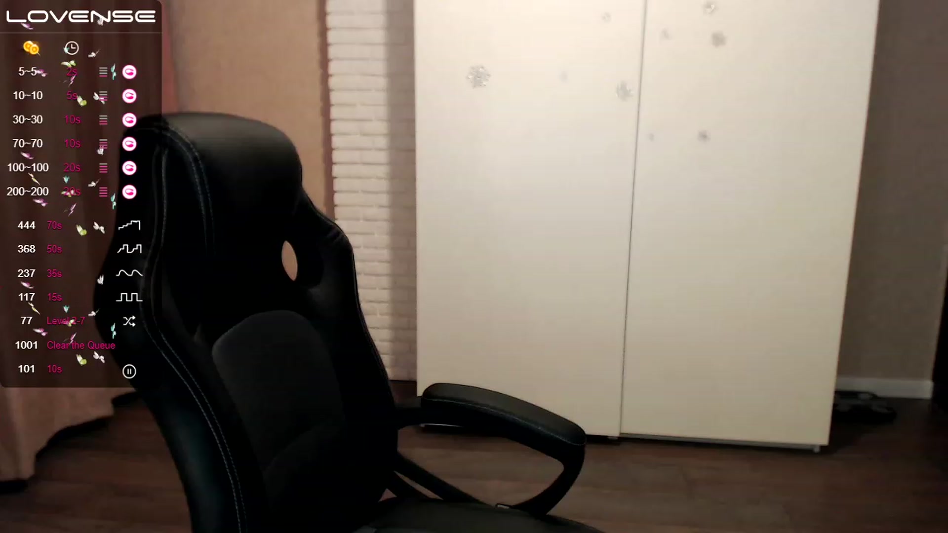 Gallery image thumbnail from HollyMollyy's myfreecams stream on, 01/18/2023, 19:11 image 7 of 20