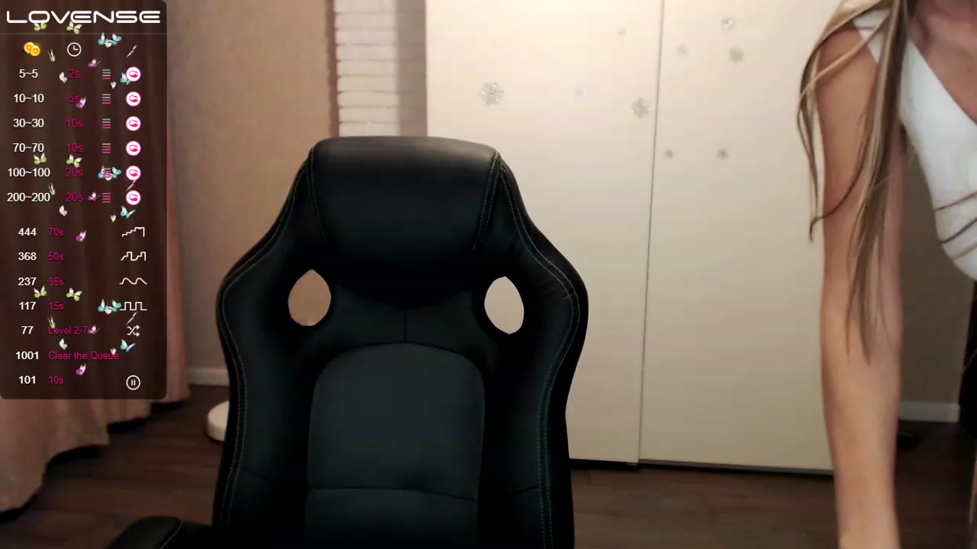Gallery image thumbnail from HollyMollyy's myfreecams stream on, 01/19/2023, 14:24 image 18 of 20