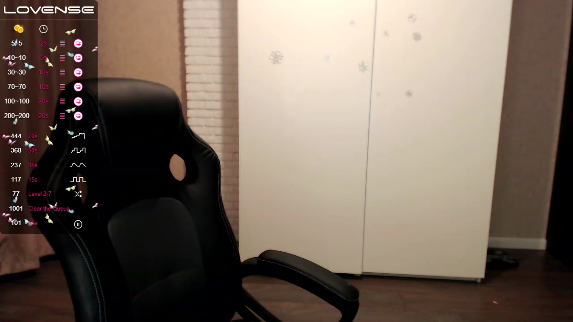 Gallery image thumbnail from HollyMollyy's myfreecams stream on, 01/25/2023, 17:17 image 16 of 20