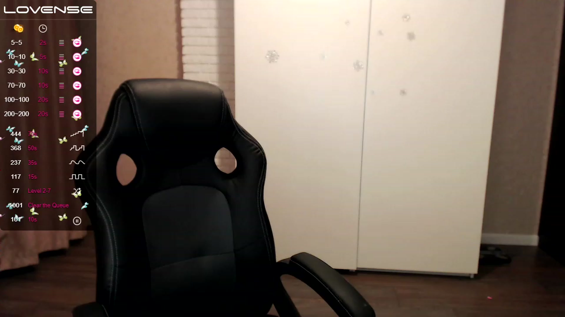 Gallery image thumbnail from HollyMollyy's myfreecams stream on, 01/25/2023, 19:54 image 4 of 20