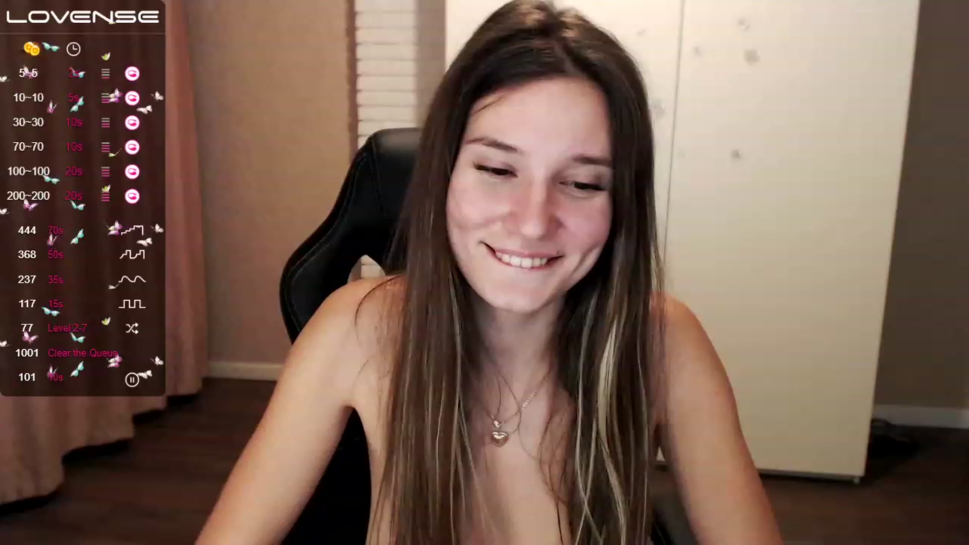 Gallery image thumbnail from HollyMollyy's myfreecams stream on, 01/26/2023, 22:38 image 6 of 20