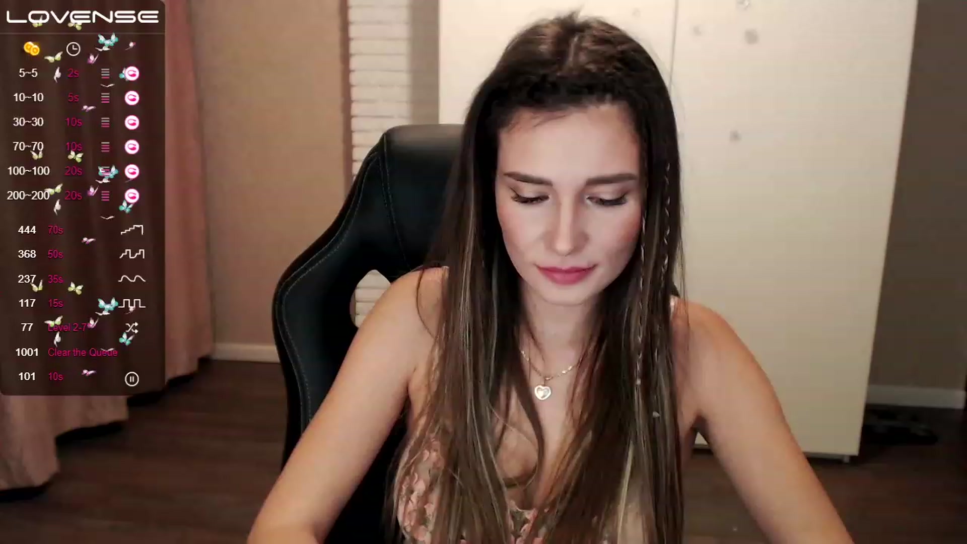 Gallery image thumbnail from HollyMollyy's myfreecams stream on, 01/27/2023, 16:22 image 14 of 20
