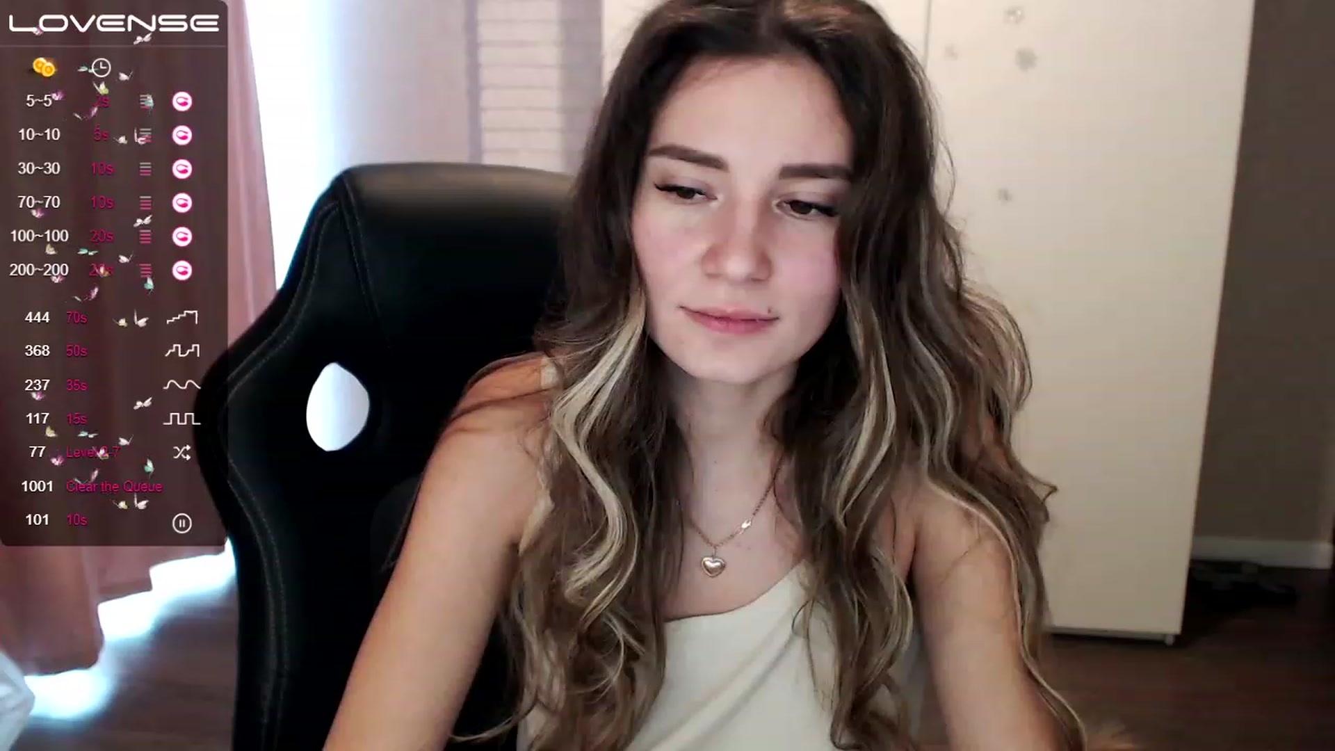Gallery image thumbnail from HollyMollyy's myfreecams stream on, 02/02/2023, 12:34 image 7 of 20