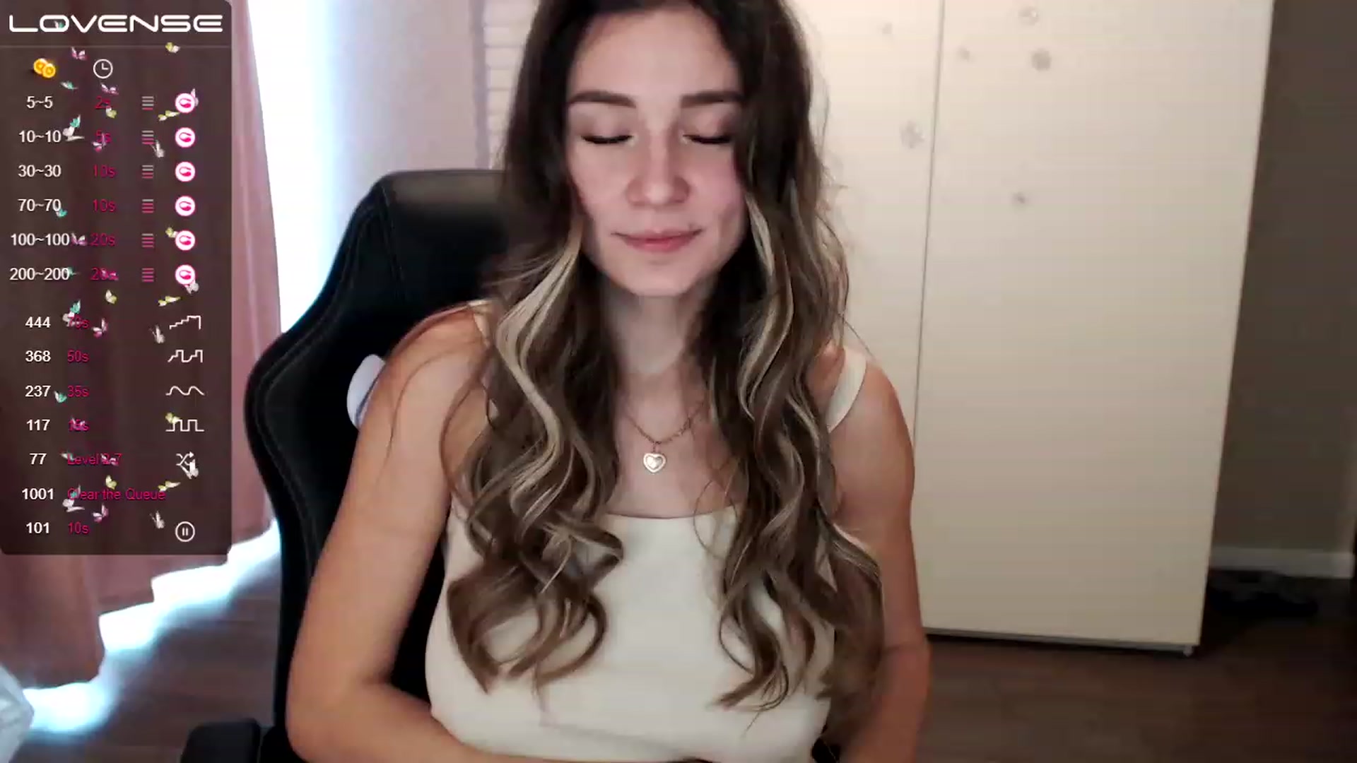 Gallery image thumbnail from HollyMollyy's myfreecams stream on, 02/02/2023, 12:34 image 11 of 20