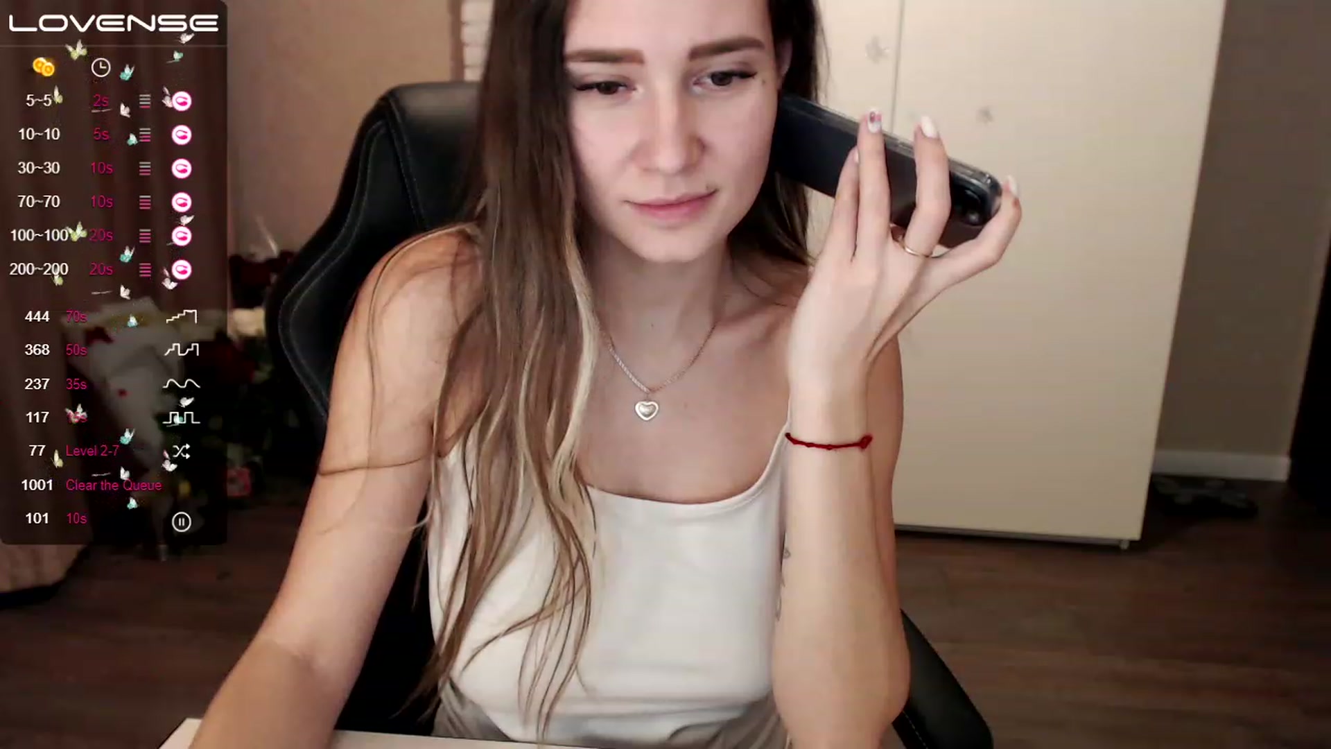 Gallery image thumbnail from HollyMollyy's myfreecams stream on, 02/09/2023, 15:31 image 9 of 20