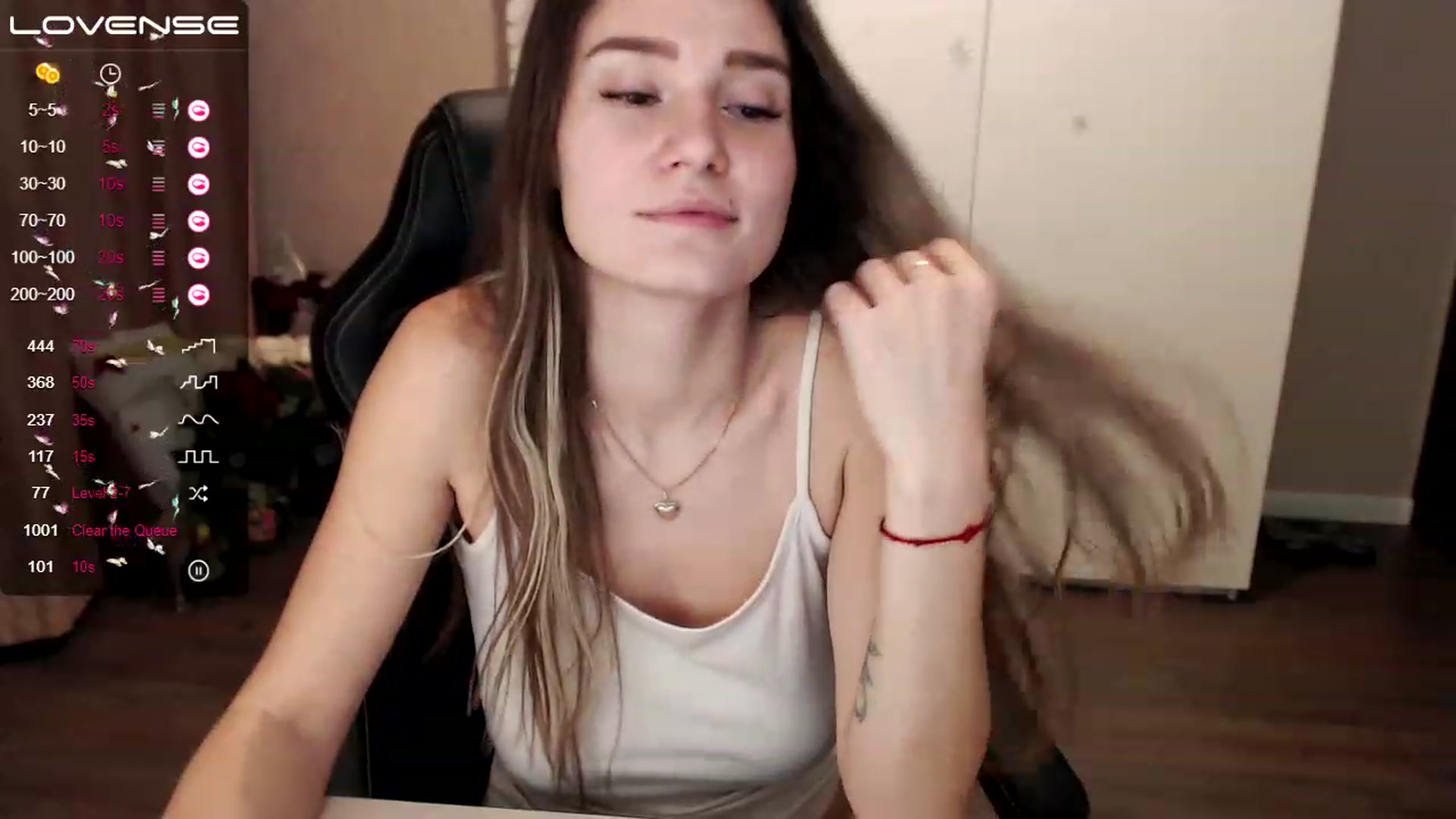 Gallery image thumbnail from HollyMollyy's myfreecams stream on, 02/09/2023, 15:31 image 18 of 20