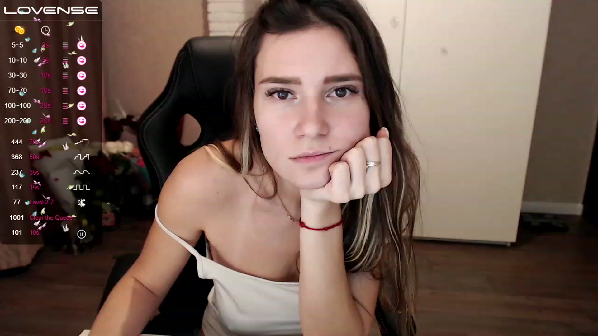 Gallery image thumbnail from HollyMollyy's myfreecams stream on, 02/09/2023, 19:30 image 16 of 20