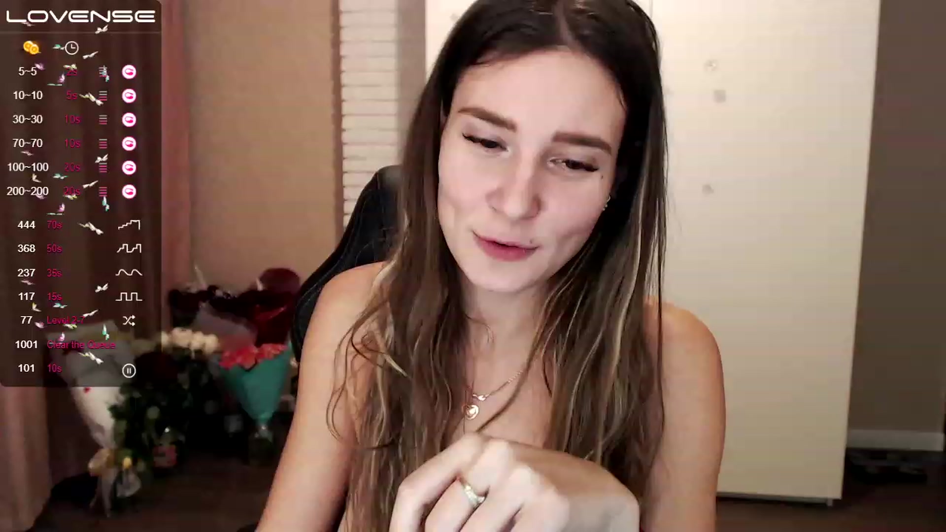 Gallery image thumbnail from HollyMollyy's myfreecams stream on, 02/10/2023, 16:16 image 18 of 20