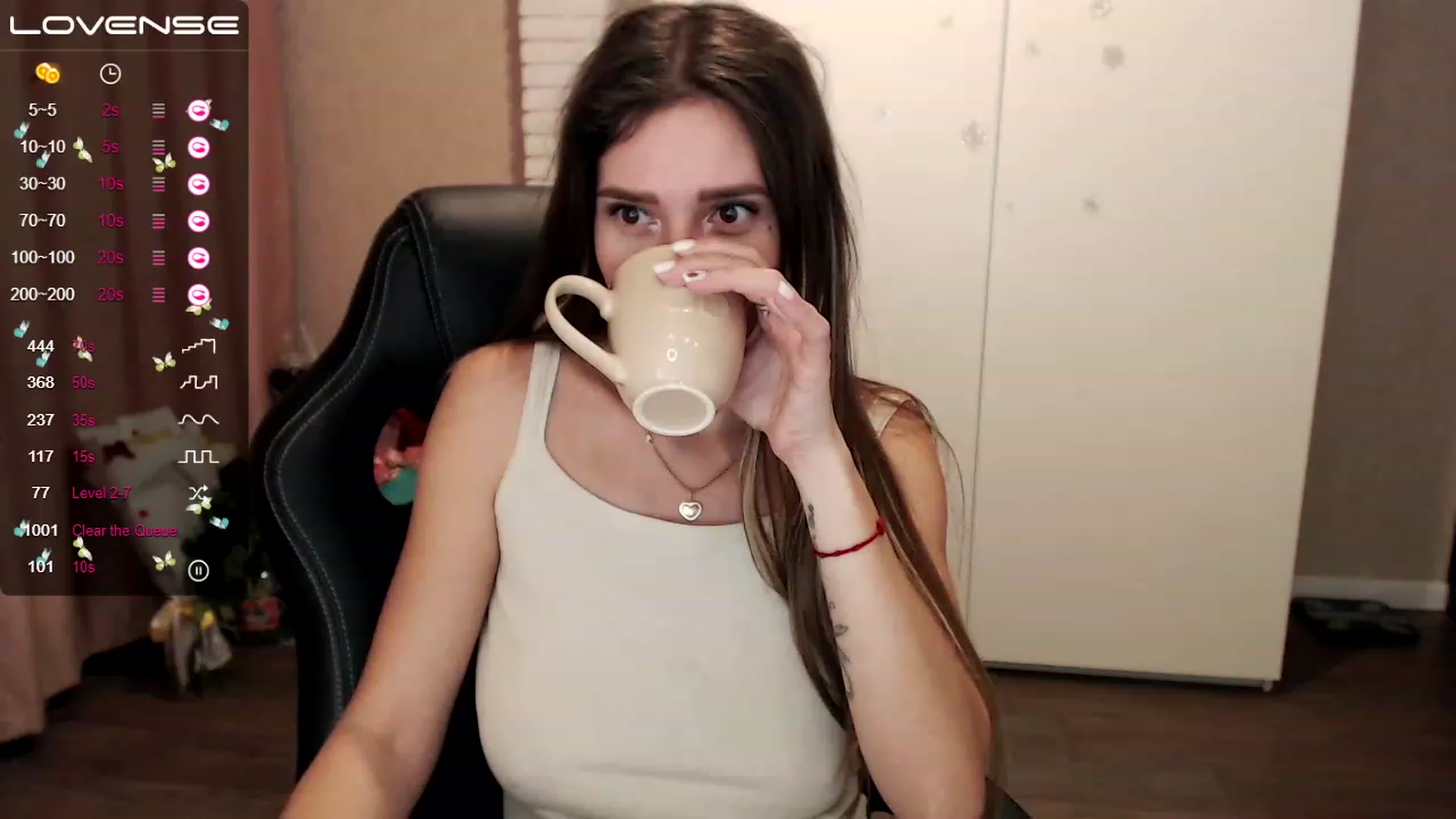 Gallery image thumbnail from HollyMollyy's myfreecams stream on, 02/12/2023, 15:26 image 10 of 20
