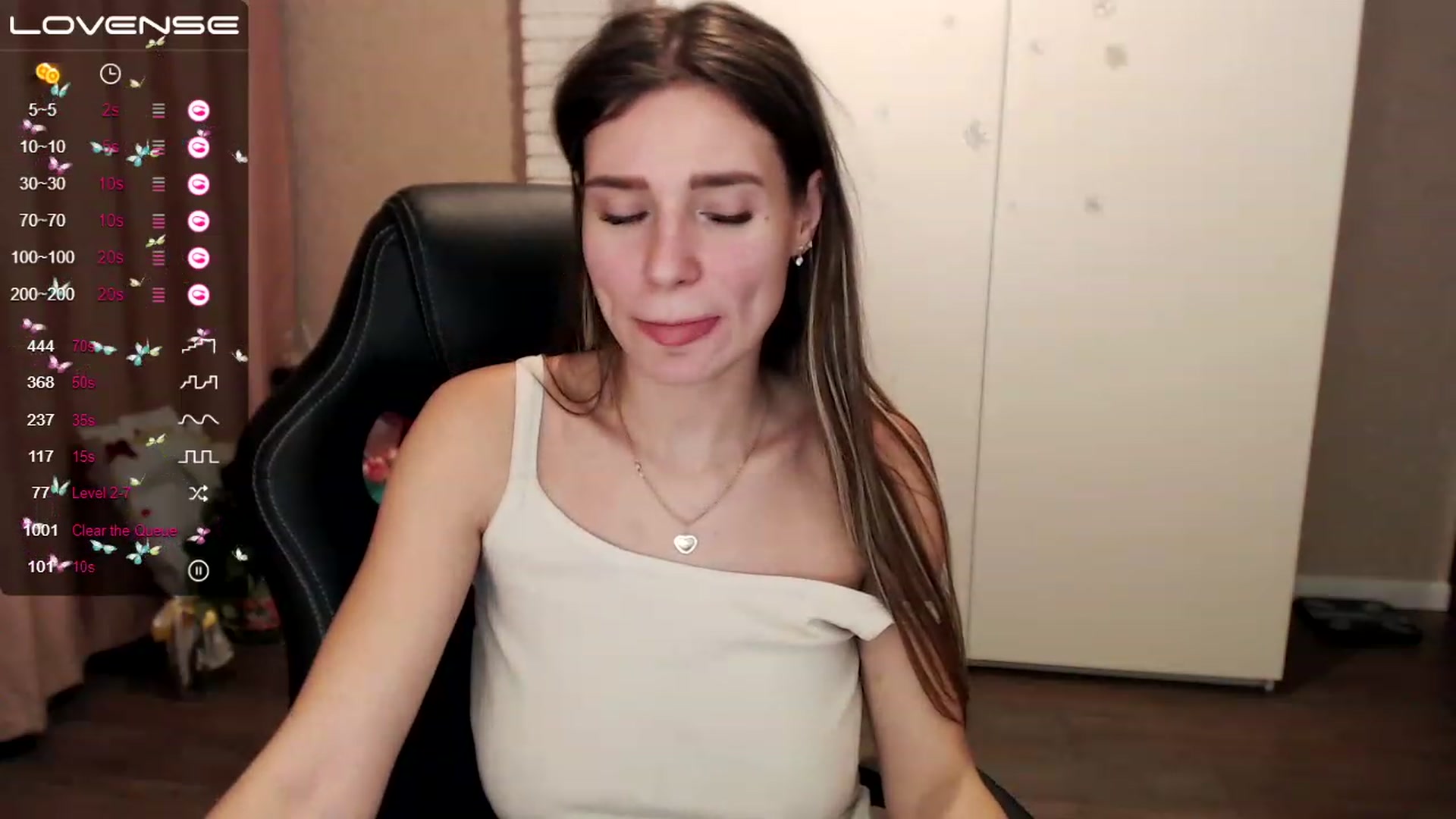 Gallery image thumbnail from HollyMollyy's myfreecams stream on, 02/12/2023, 15:26 image 18 of 20