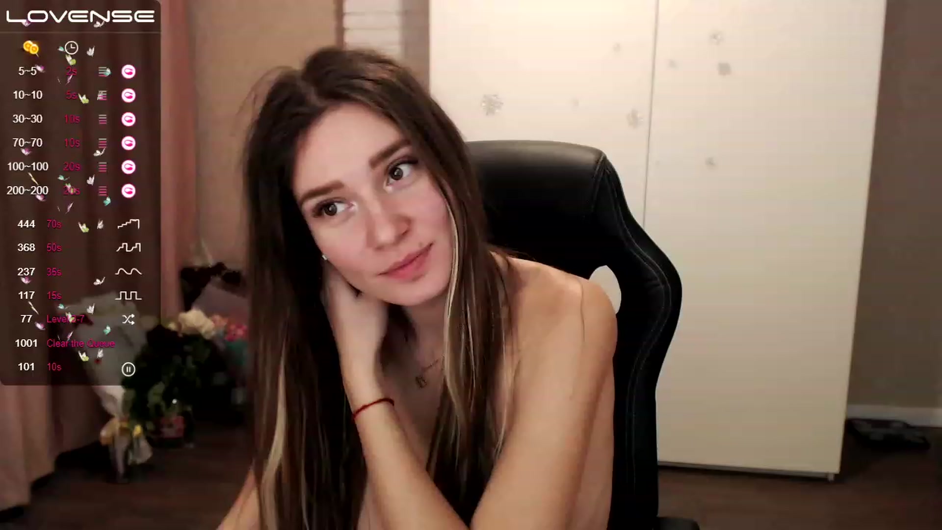 Gallery image thumbnail from HollyMollyy's myfreecams stream on, 02/12/2023, 16:48 image 2 of 20