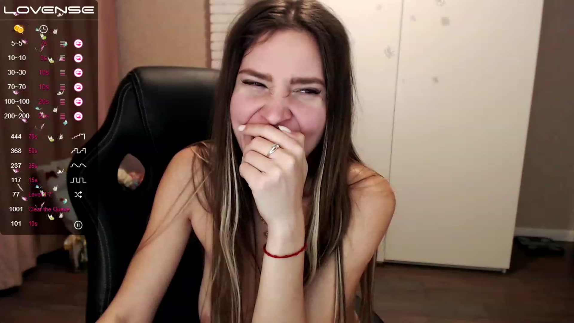 Gallery image thumbnail from HollyMollyy's myfreecams stream on, 02/12/2023, 16:48 image 18 of 20