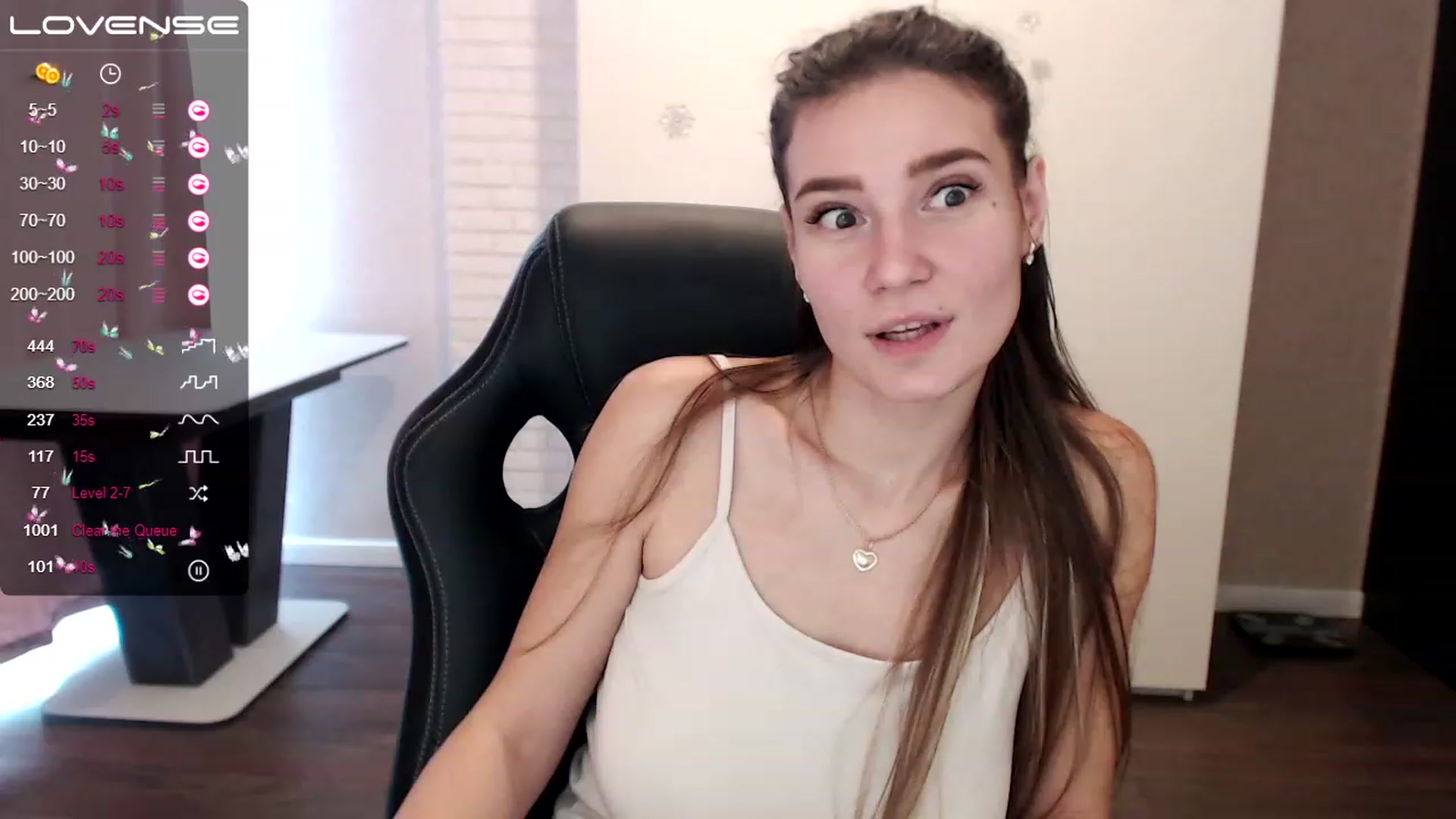 Gallery image thumbnail from HollyMollyy's myfreecams stream on, 02/22/2023, 12:36 image 10 of 20