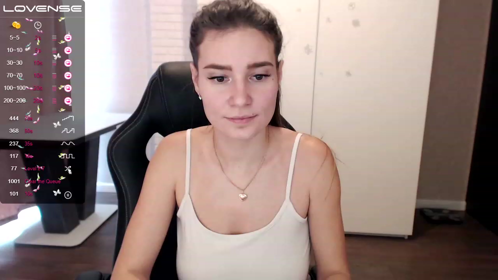 Gallery image thumbnail from HollyMollyy's myfreecams stream on, 02/22/2023, 13:02 image 7 of 20