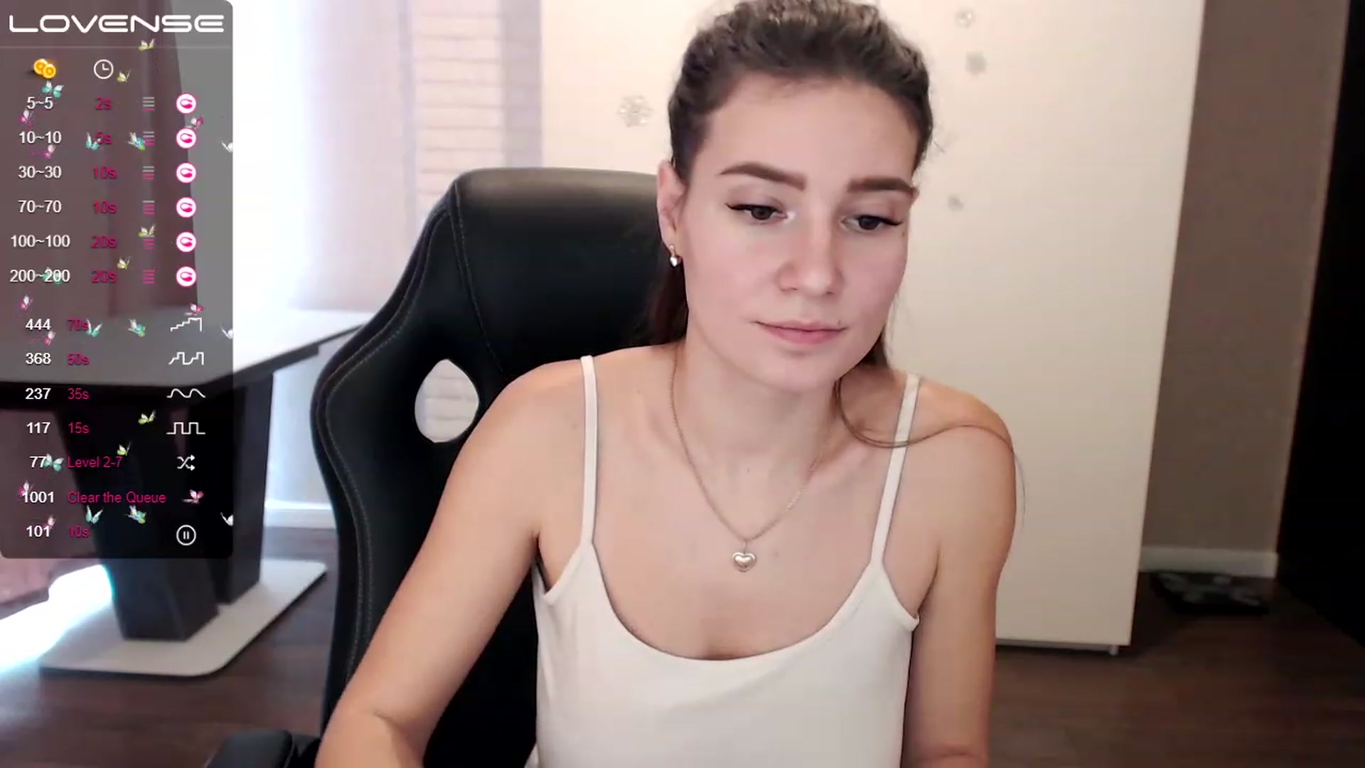 Gallery image thumbnail from HollyMollyy's myfreecams stream on, 02/22/2023, 13:02 image 12 of 20