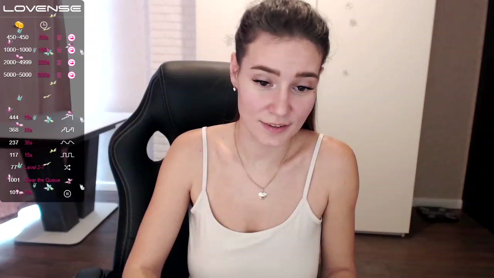 Gallery image thumbnail from HollyMollyy's myfreecams stream on, 02/22/2023, 13:02 image 9 of 20