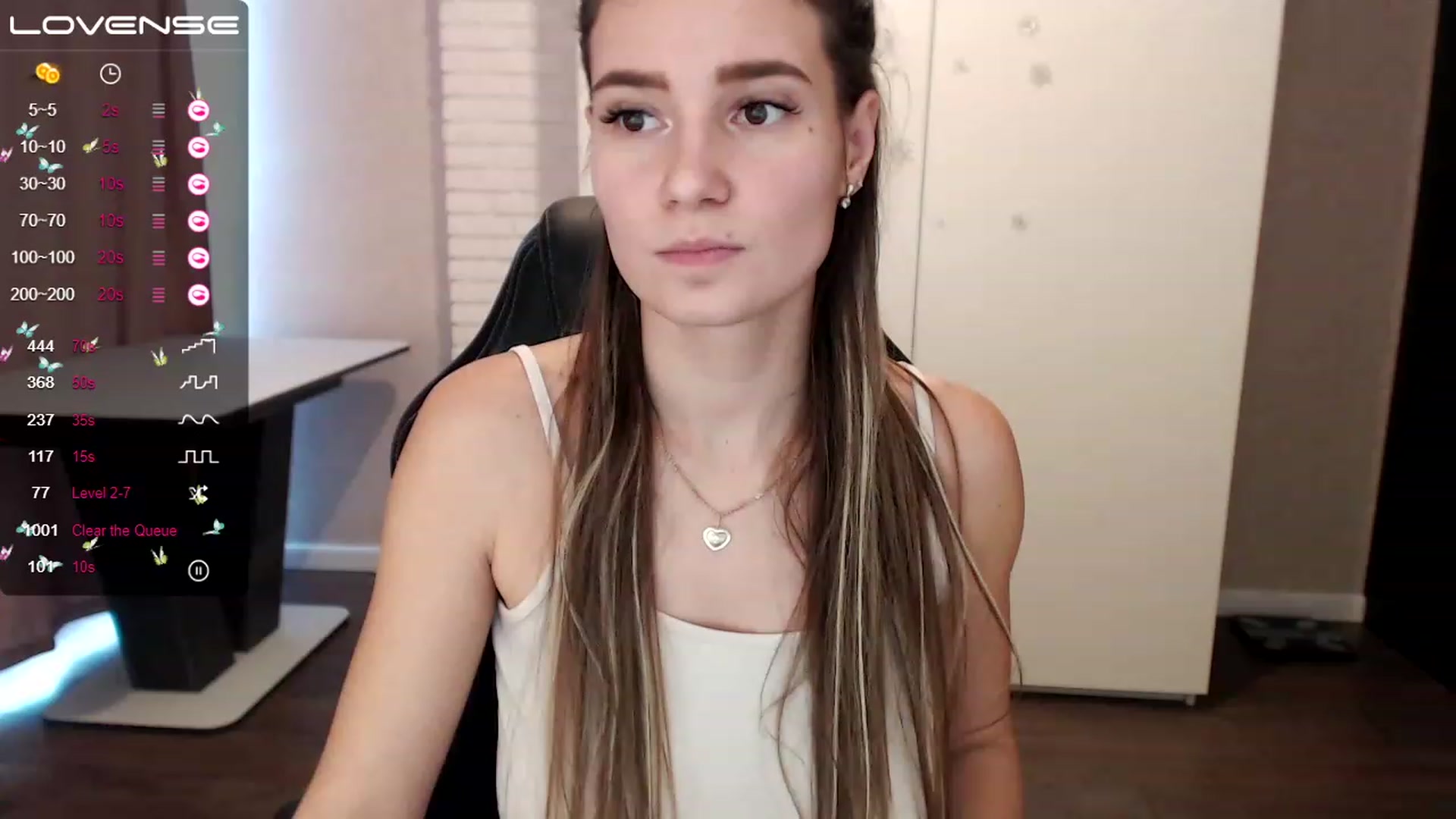 Gallery image thumbnail from HollyMollyy's myfreecams stream on, 02/22/2023, 14:06 image 3 of 20