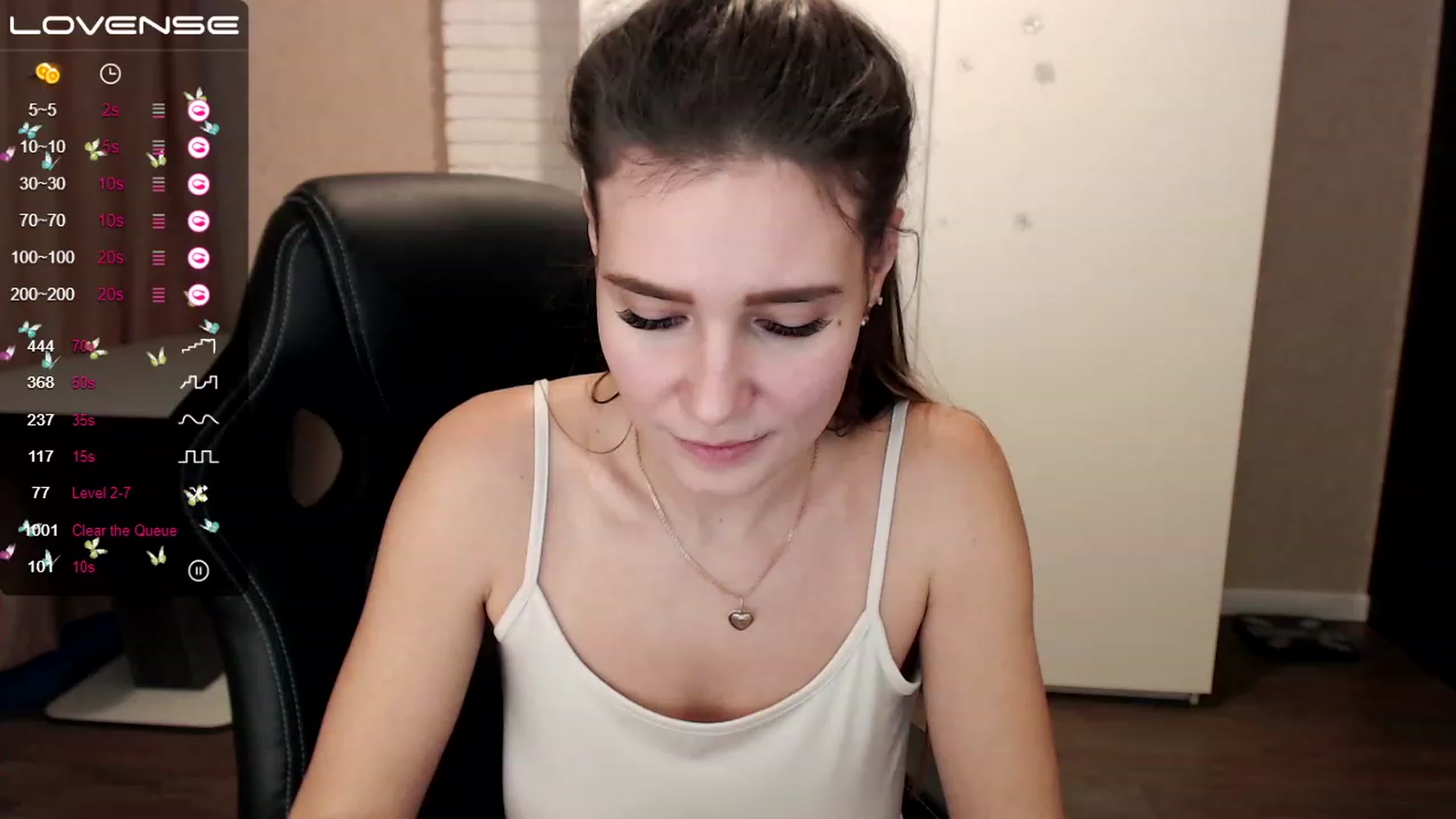 Gallery image thumbnail from HollyMollyy's myfreecams stream on, 02/22/2023, 15:22 image 1 of 20