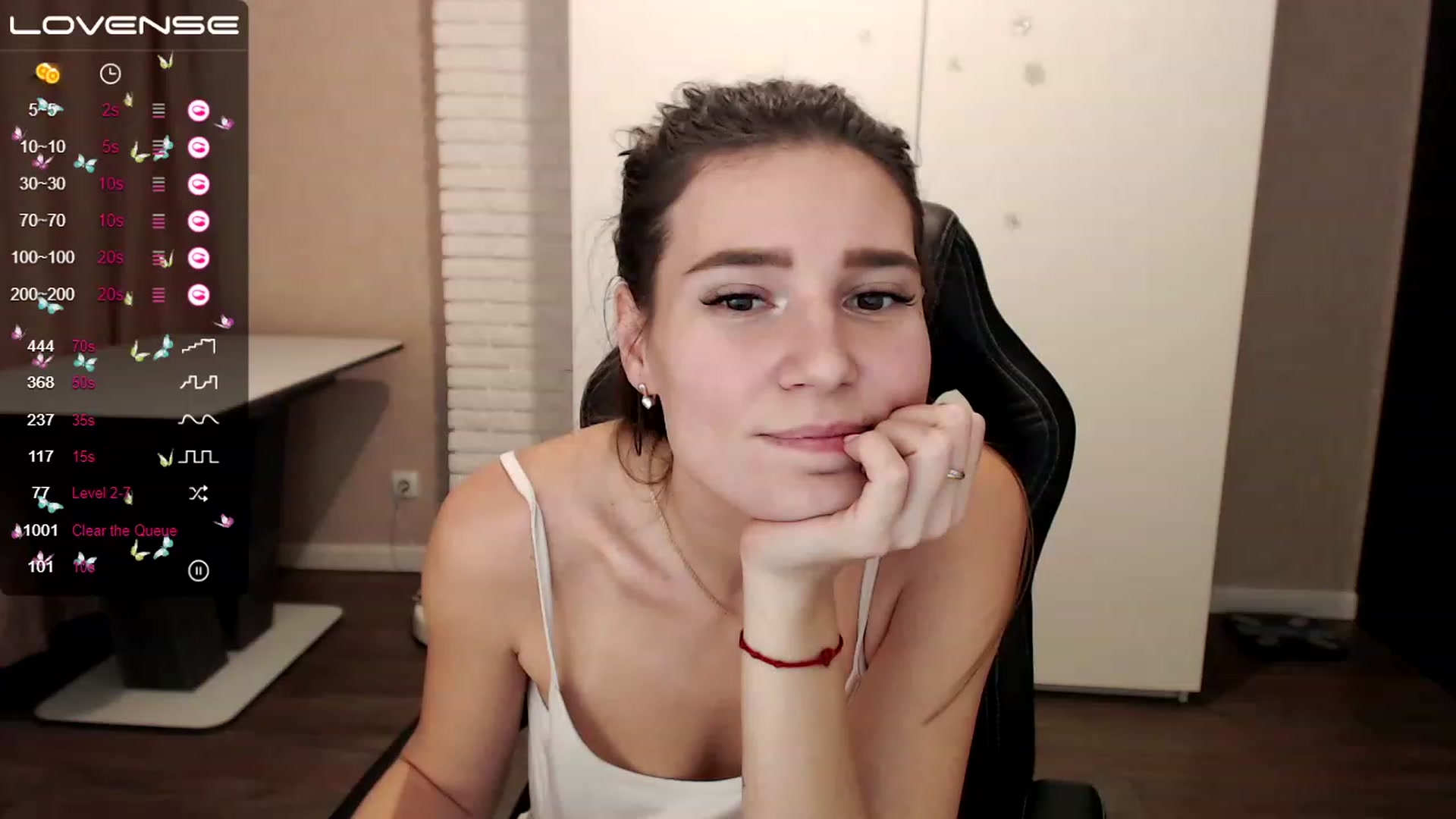 Gallery image thumbnail from HollyMollyy's myfreecams stream on, 02/22/2023, 17:52 image 17 of 20