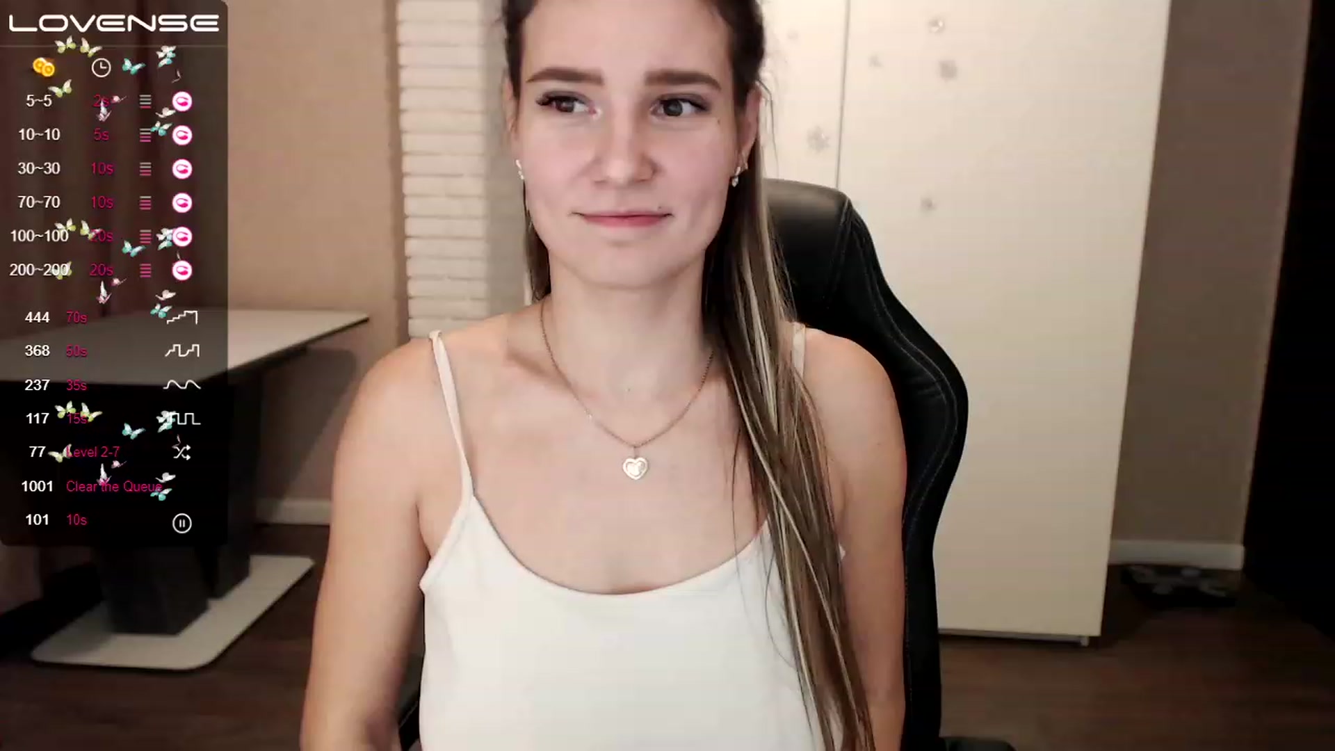 Gallery image thumbnail from HollyMollyy's myfreecams stream on, 02/22/2023, 19:13 image 6 of 20