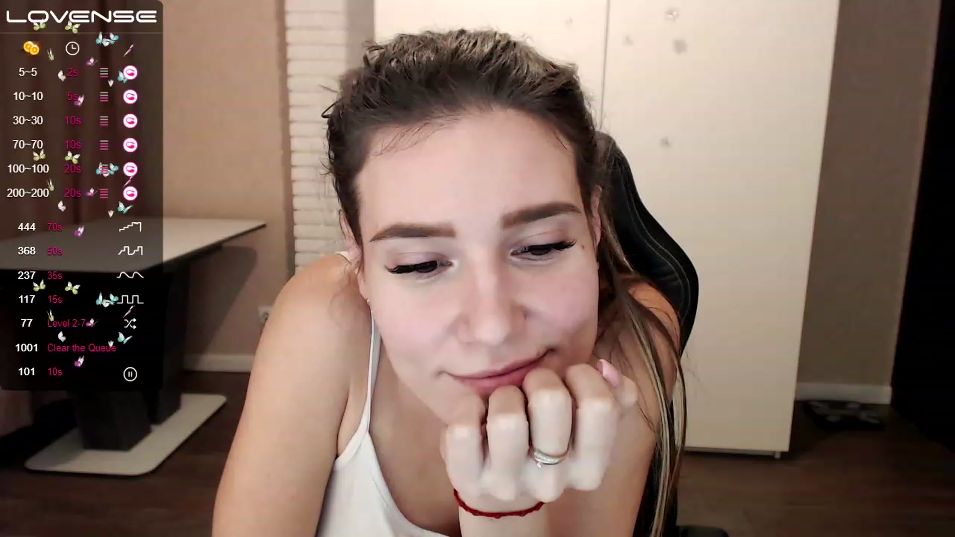 Gallery image thumbnail from HollyMollyy's myfreecams stream on, 02/22/2023, 19:13 image 5 of 20
