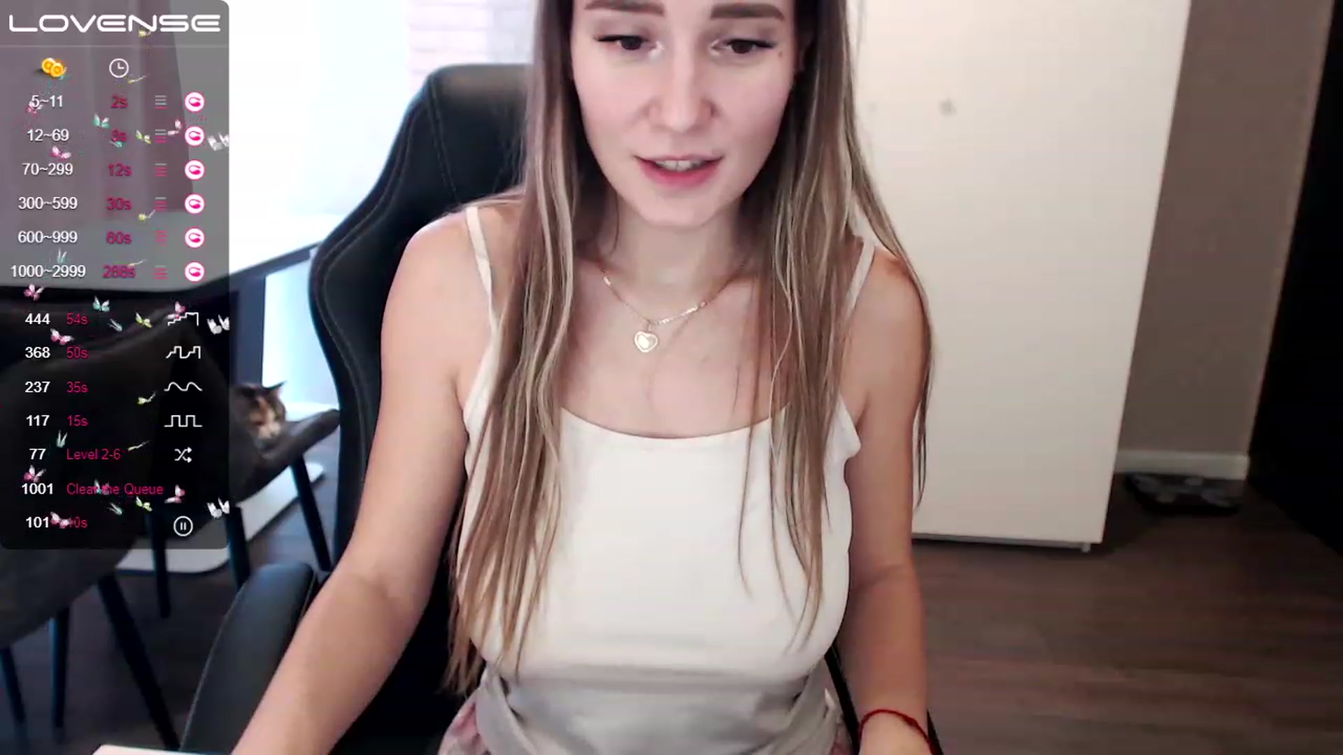 Gallery image thumbnail from HollyMollyy's myfreecams stream on, 02/23/2023, 10:35 image 16 of 20