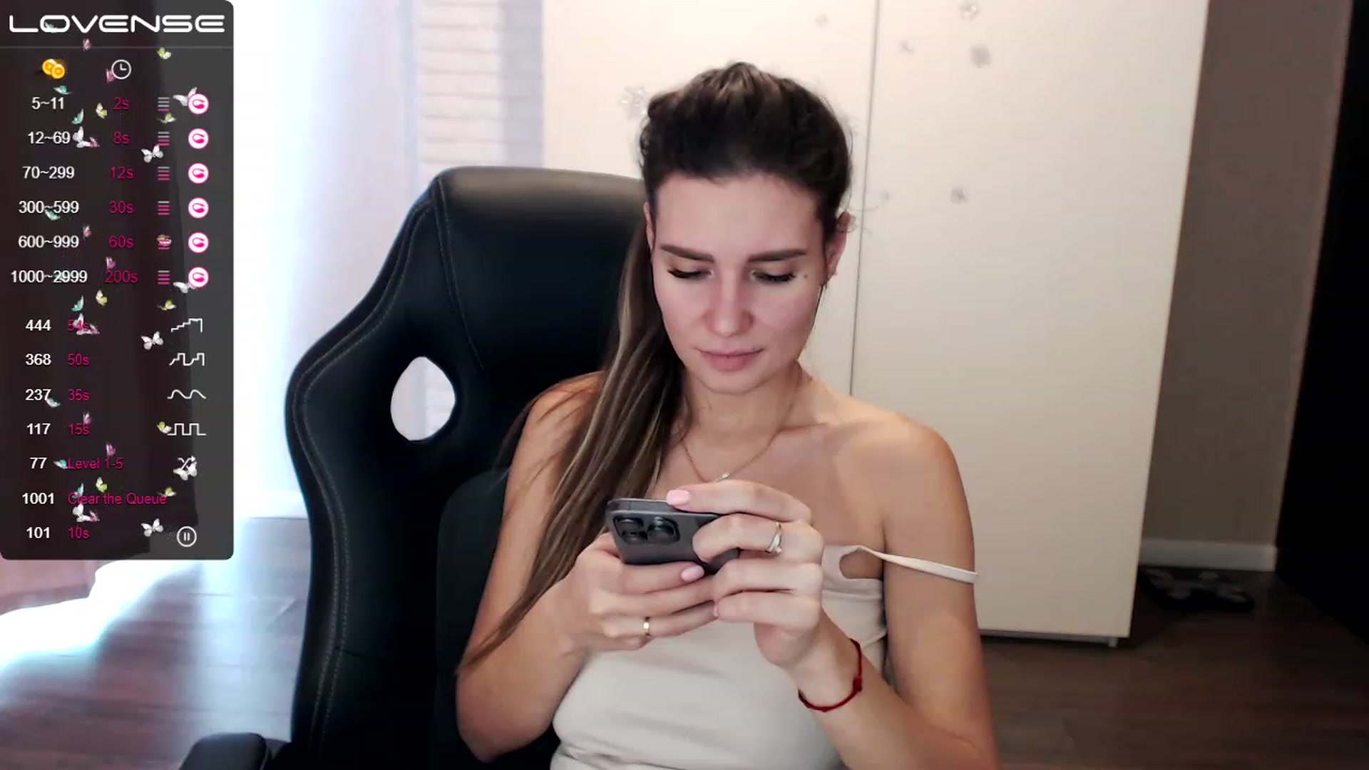 Gallery image thumbnail from HollyMollyy's myfreecams stream on, 02/24/2023, 12:46 image 20 of 20