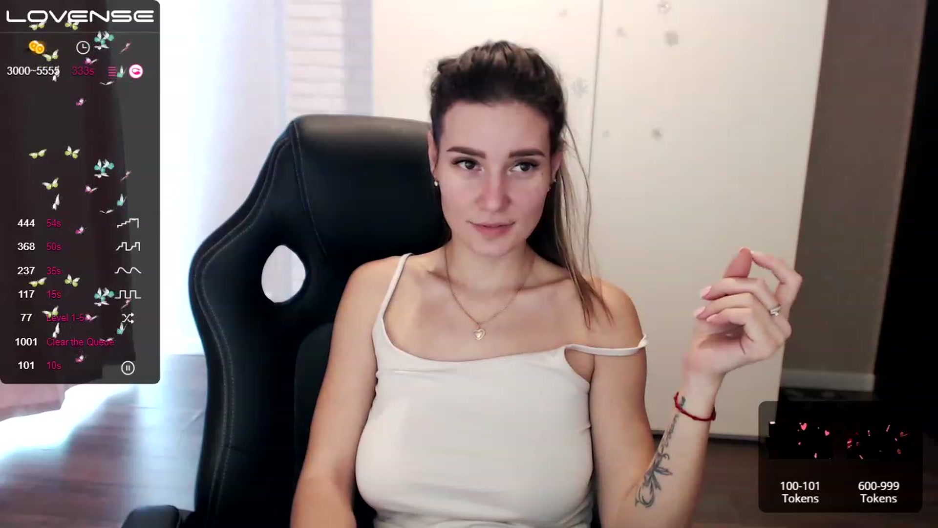 Gallery image thumbnail from HollyMollyy's myfreecams stream on, 02/24/2023, 12:46 image 17 of 20